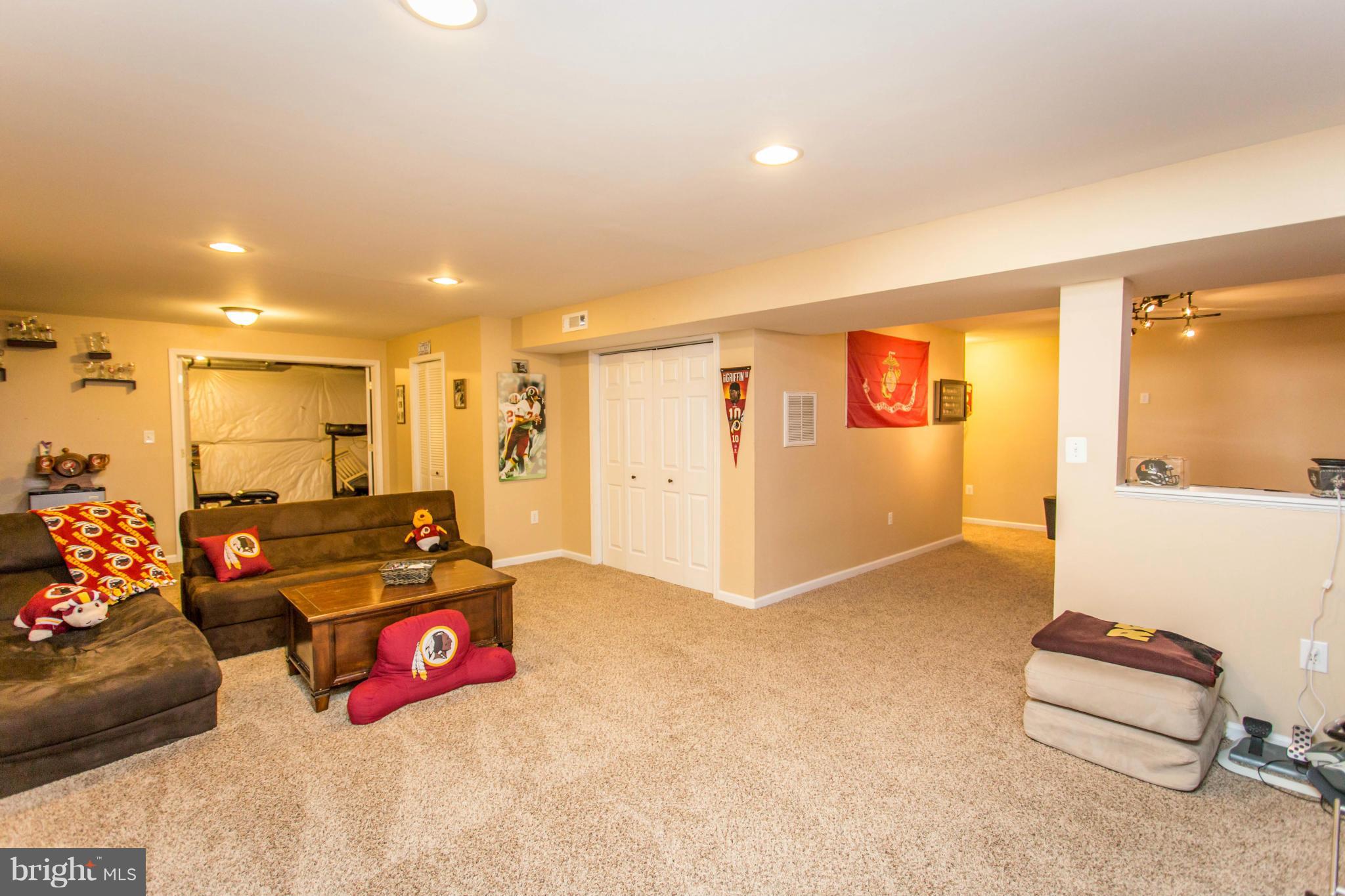 SALEM FIELDS - Residential