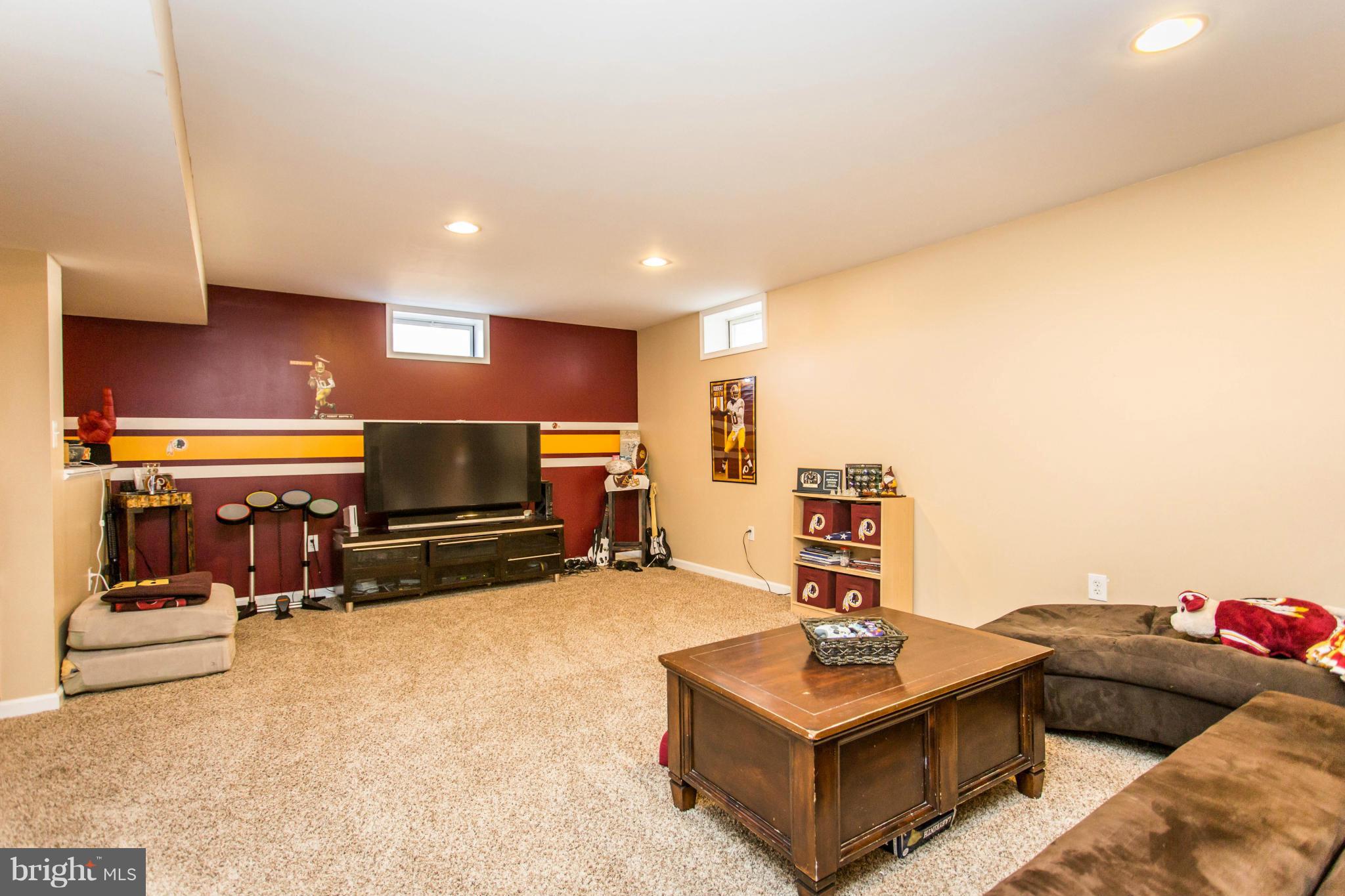 SALEM FIELDS - Residential