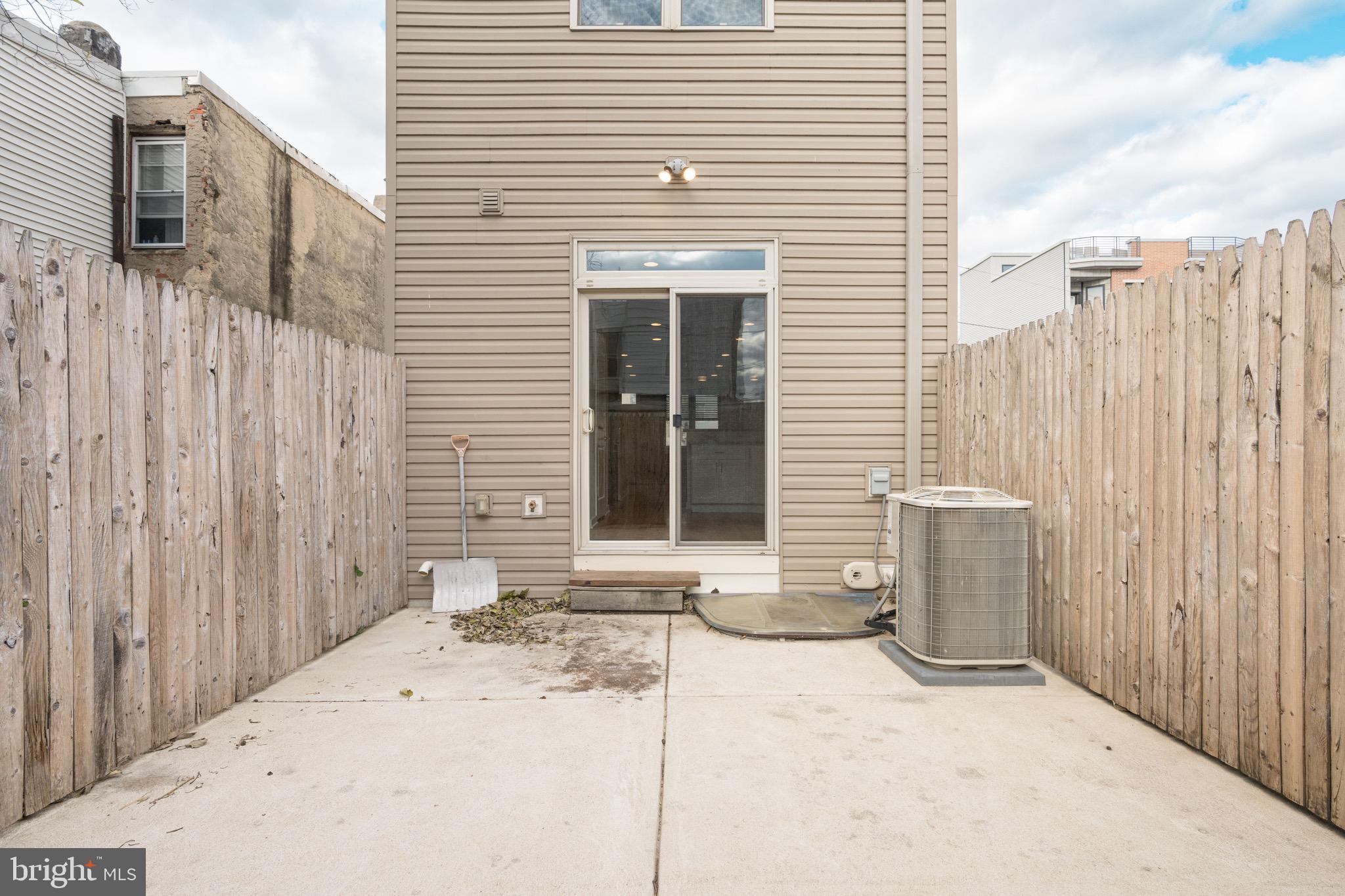 GRAYS FERRY - Residential