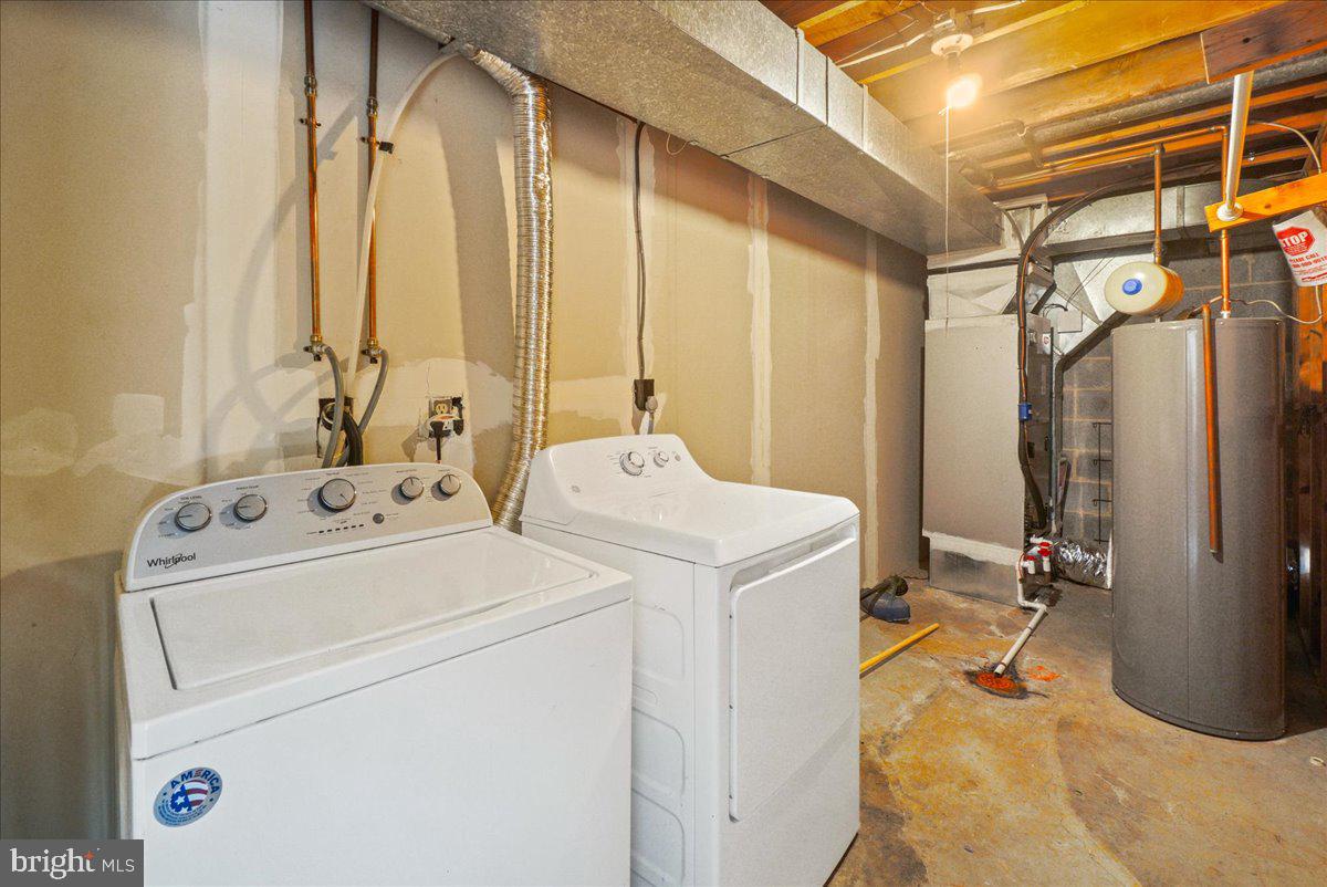 GLADE TOWN - Residential Lease