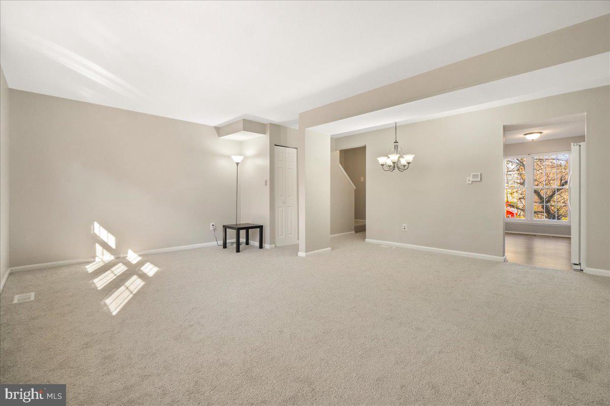 GLADE TOWN - Residential Lease