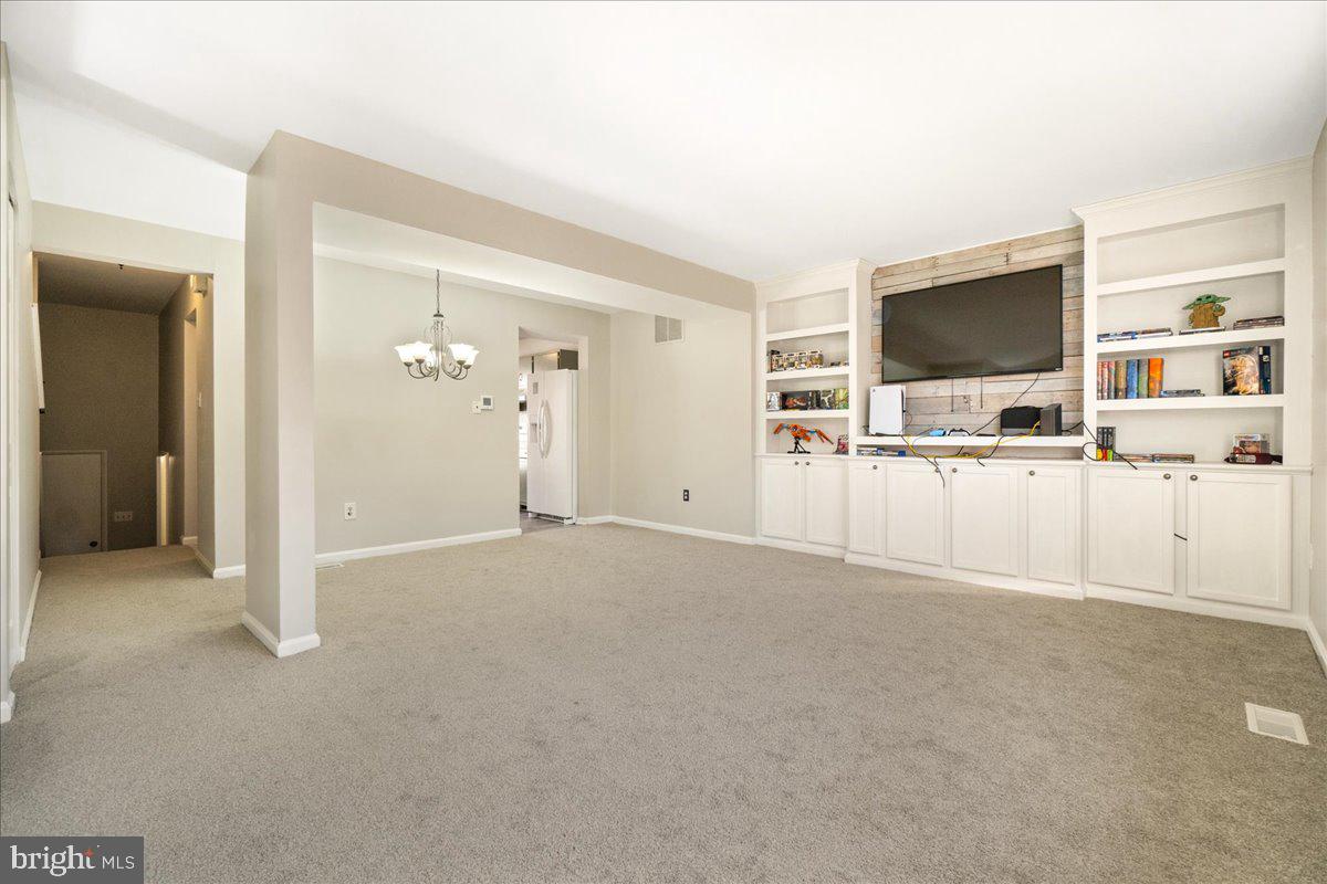 GLADE TOWN - Residential Lease