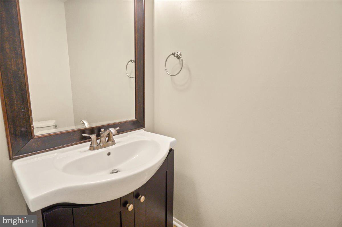 GLADE TOWN - Residential Lease