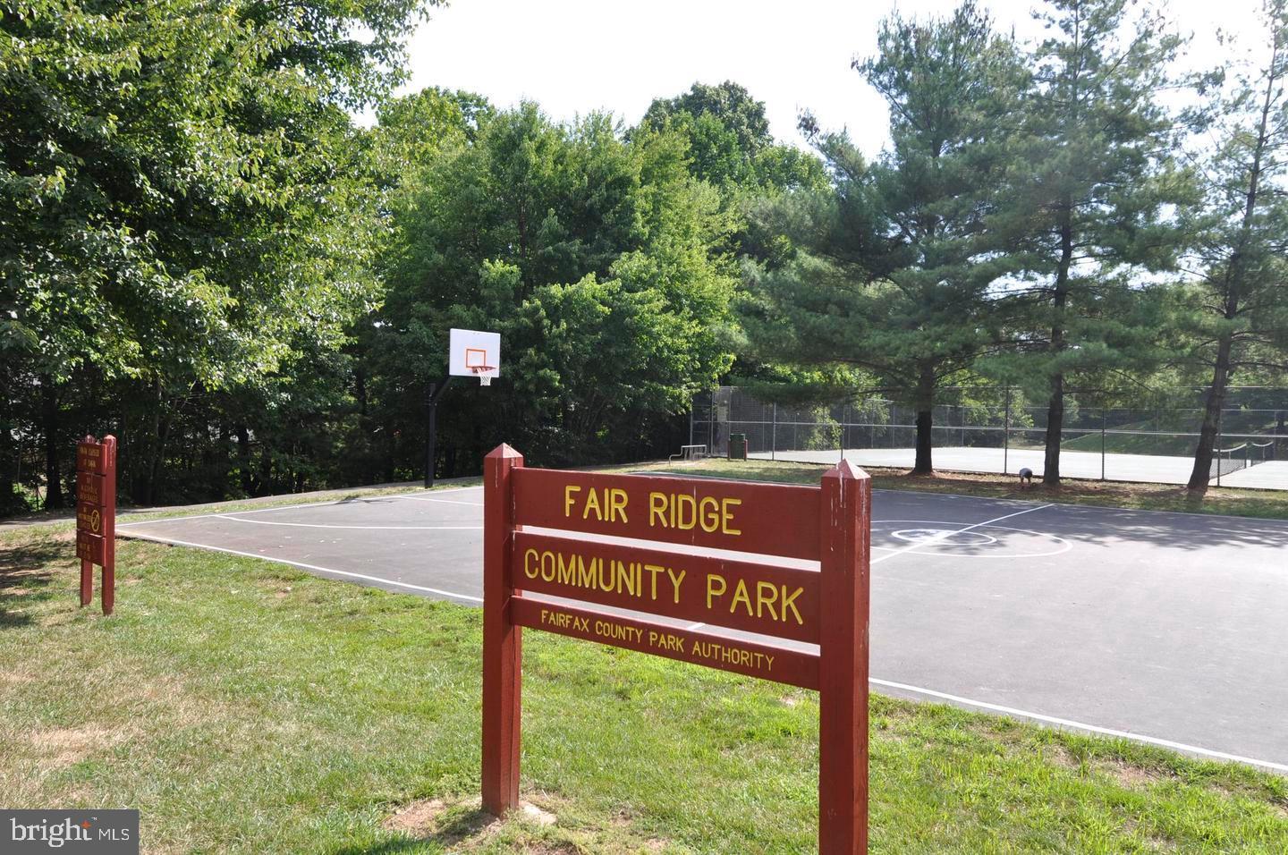 FAIRFAX RIDGE - Residential