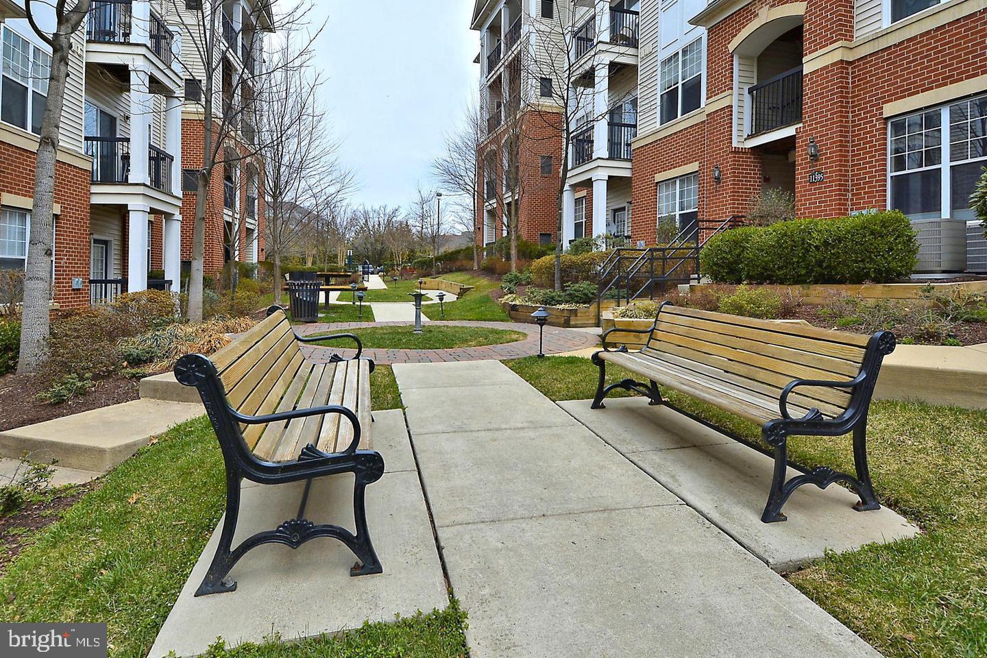 FAIRFAX RIDGE - Residential