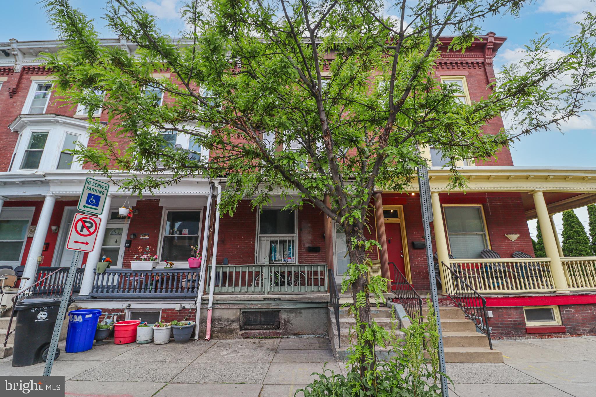 1632 DERRY STREET