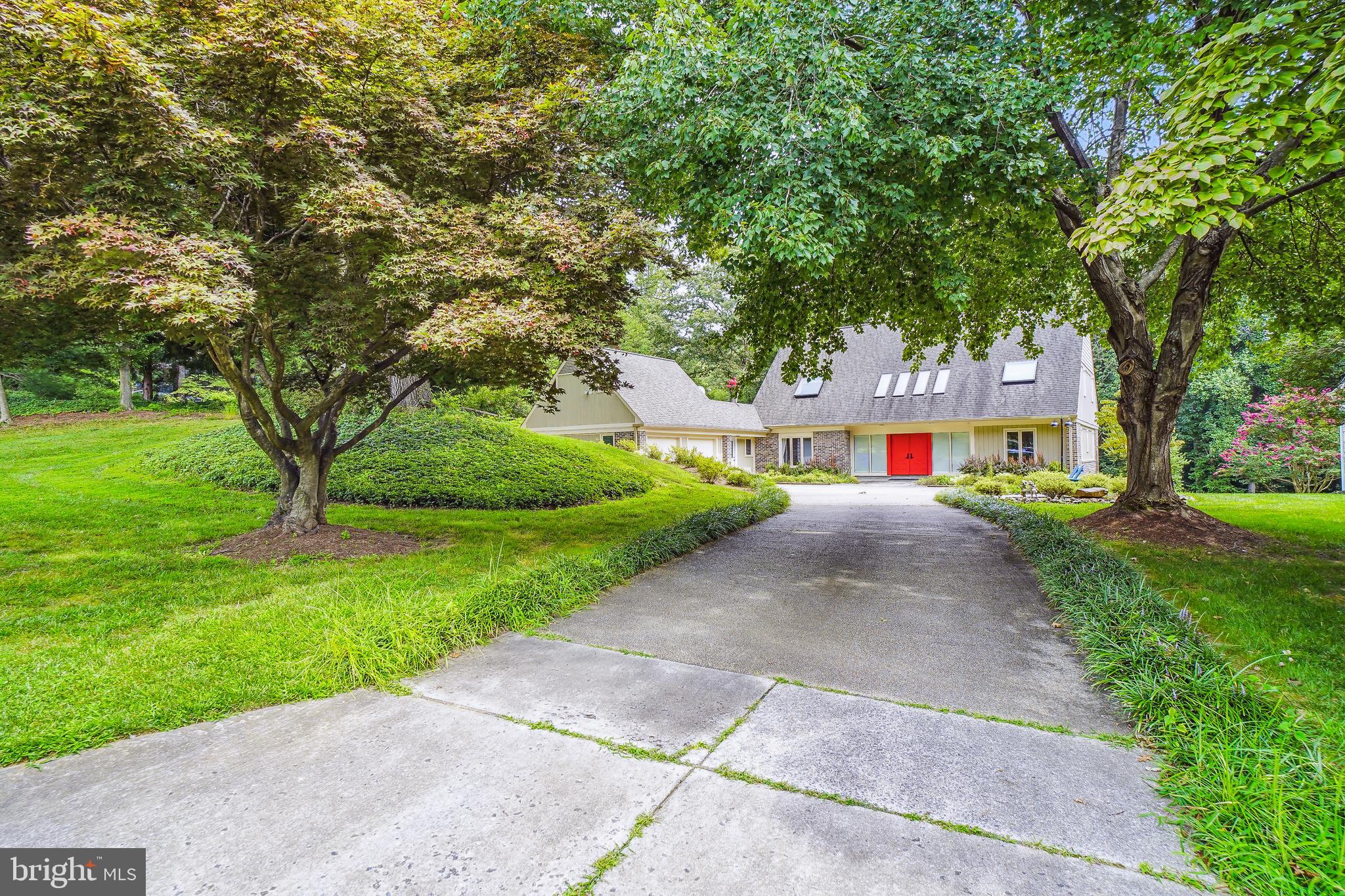 BRADLEY HILLS GROVE - Residential