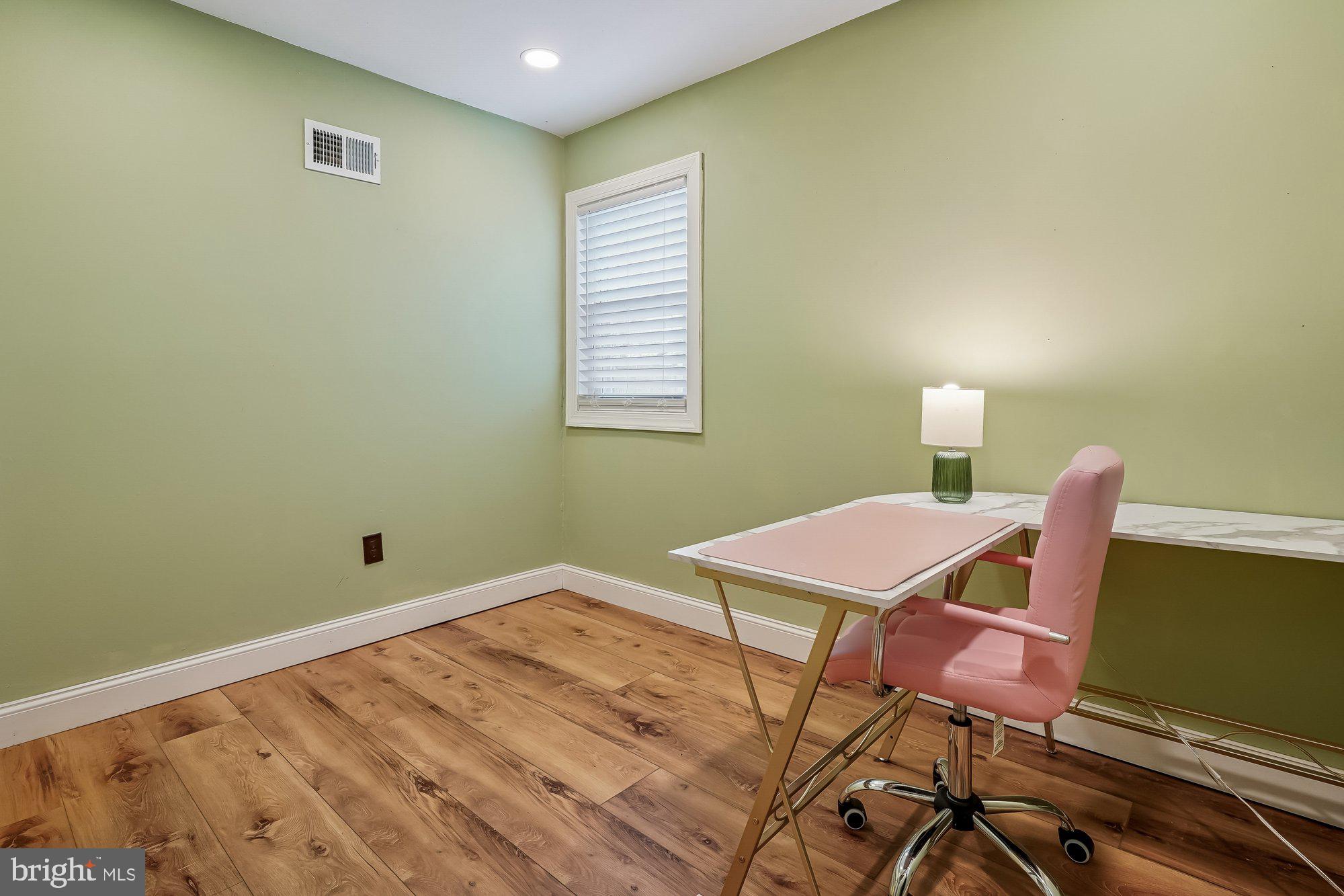 MANASSAS PARK - Residential