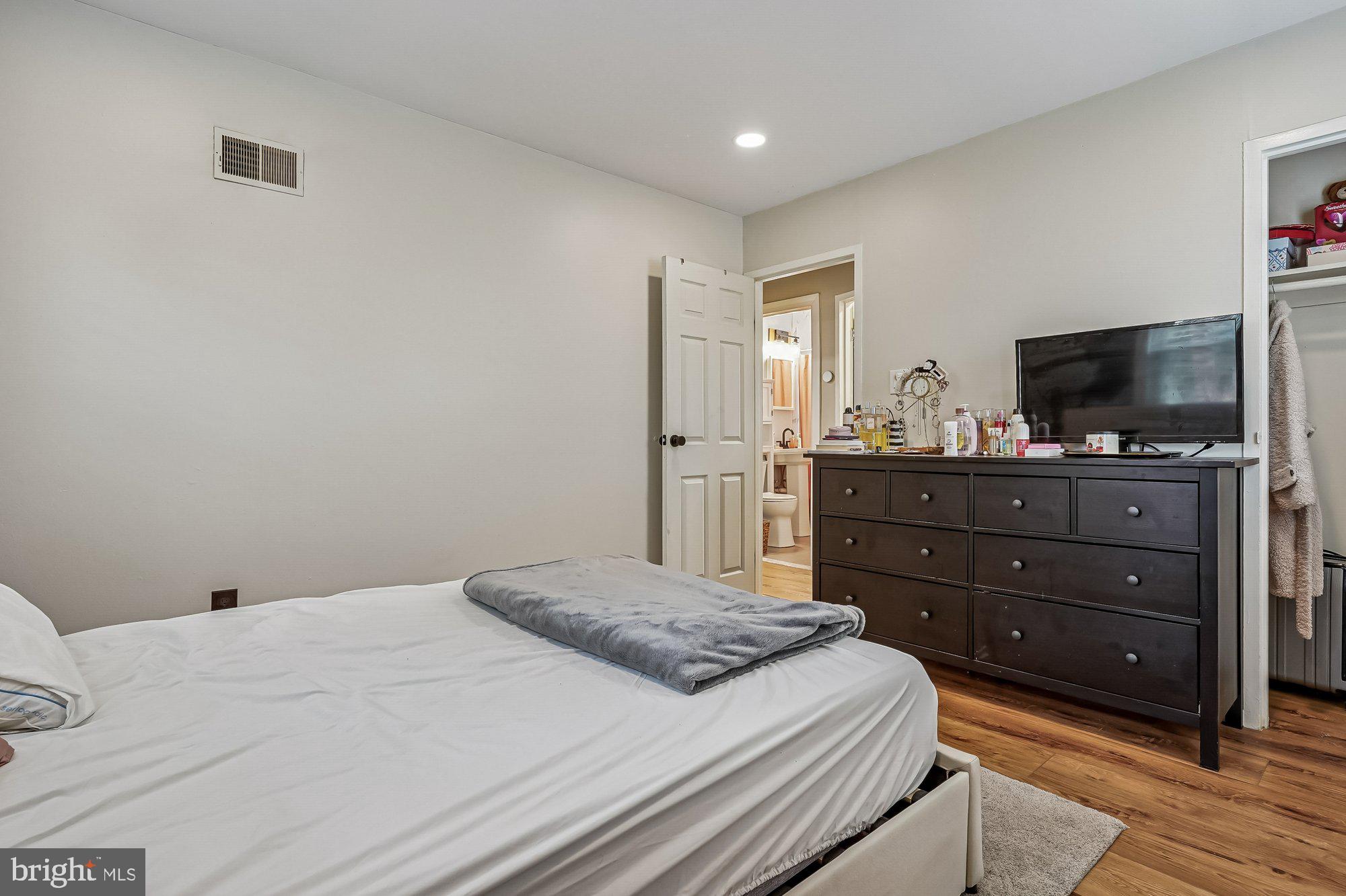 MANASSAS PARK - Residential