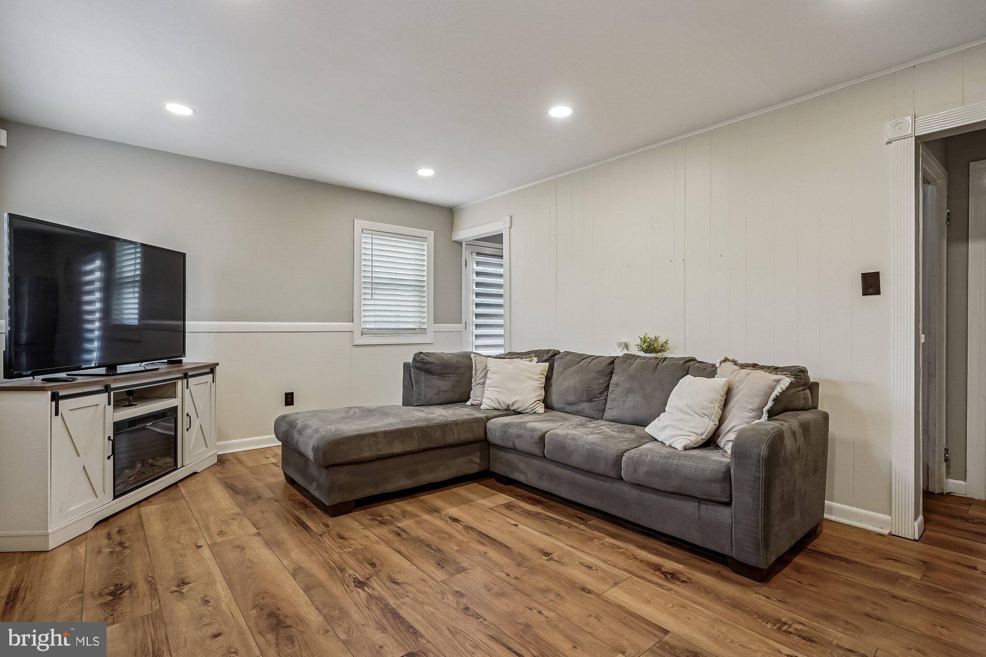 MANASSAS PARK - Residential