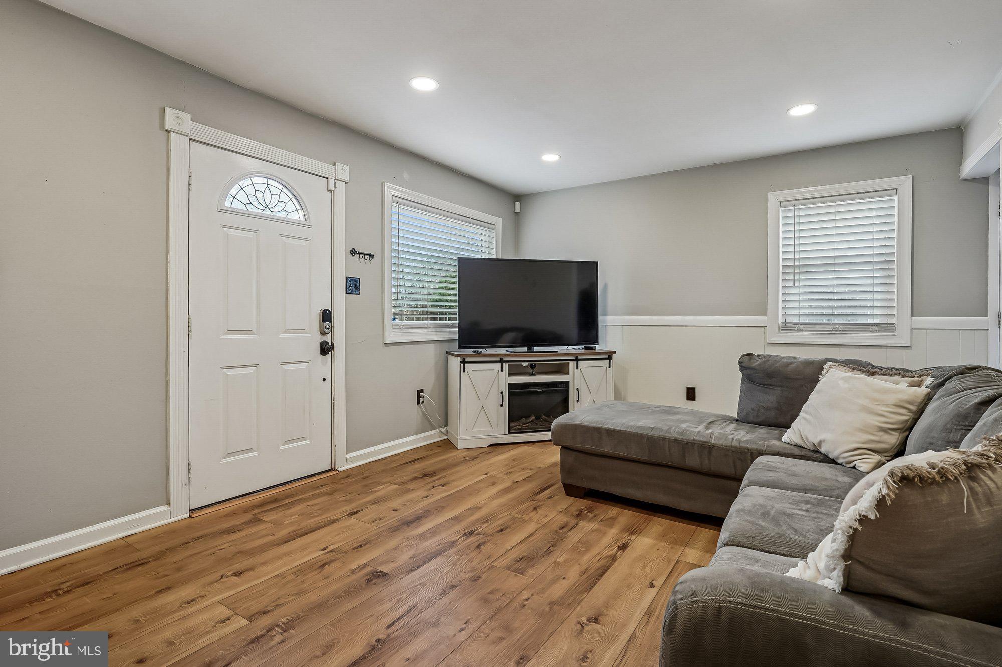 MANASSAS PARK - Residential