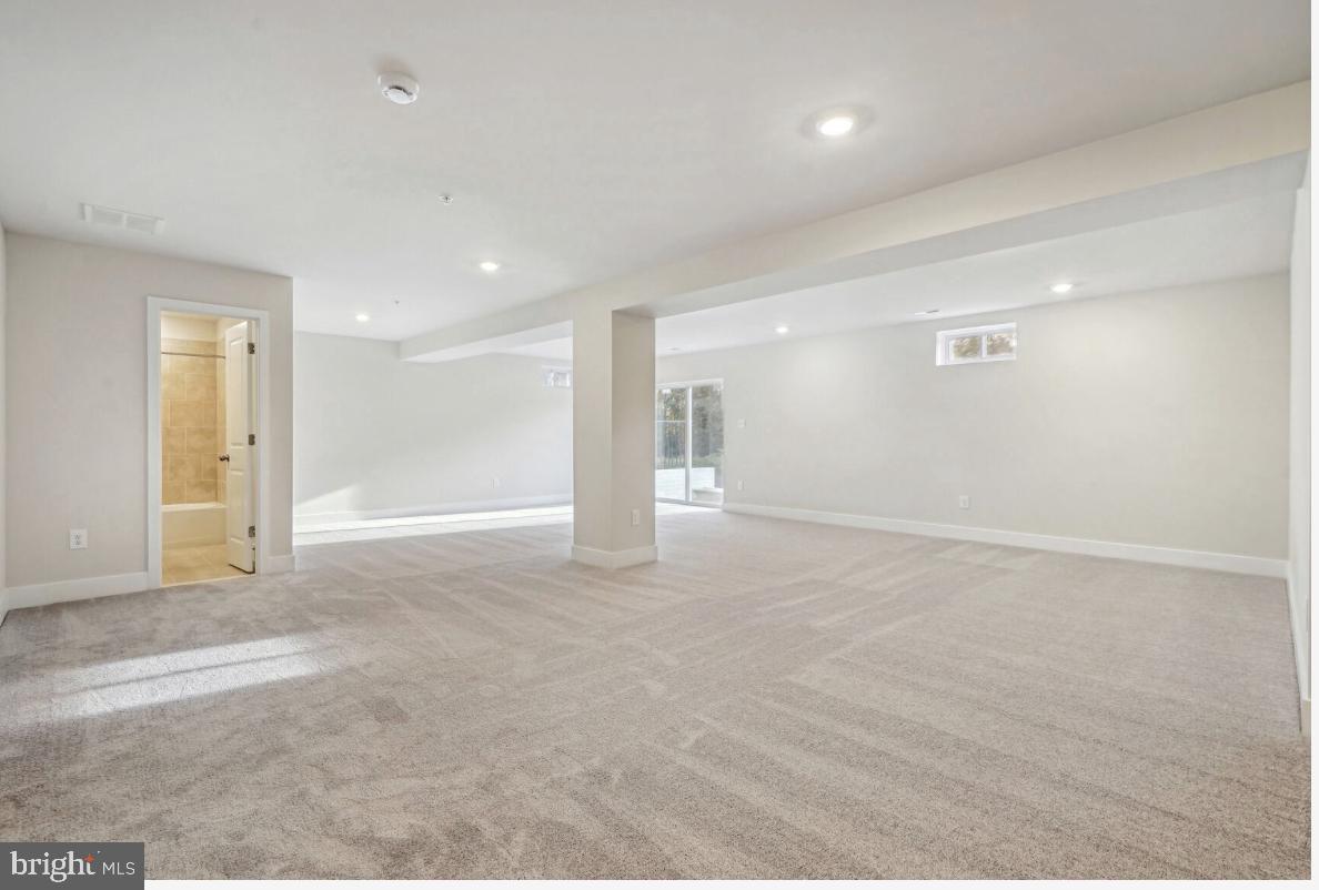 ST. CHARLES - Residential