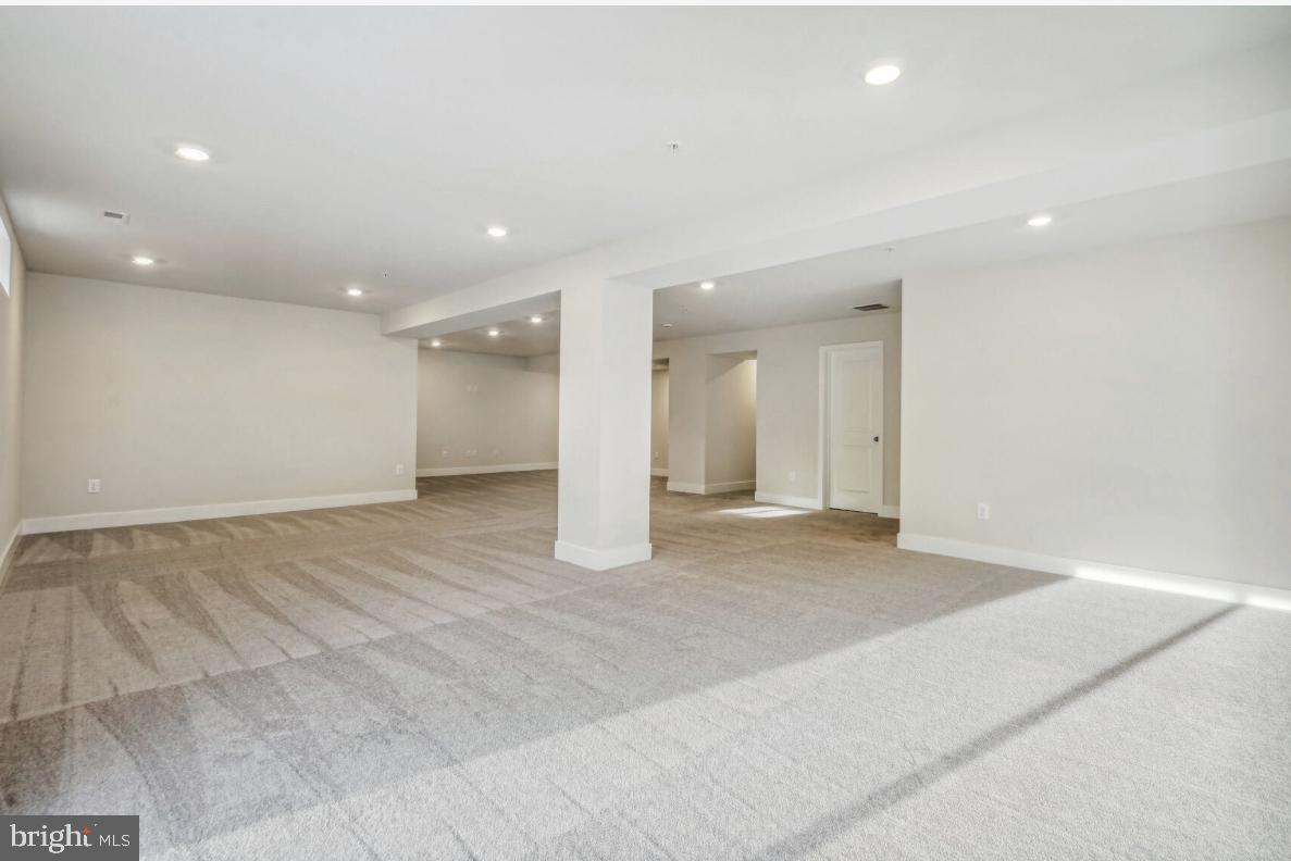 ST. CHARLES - Residential