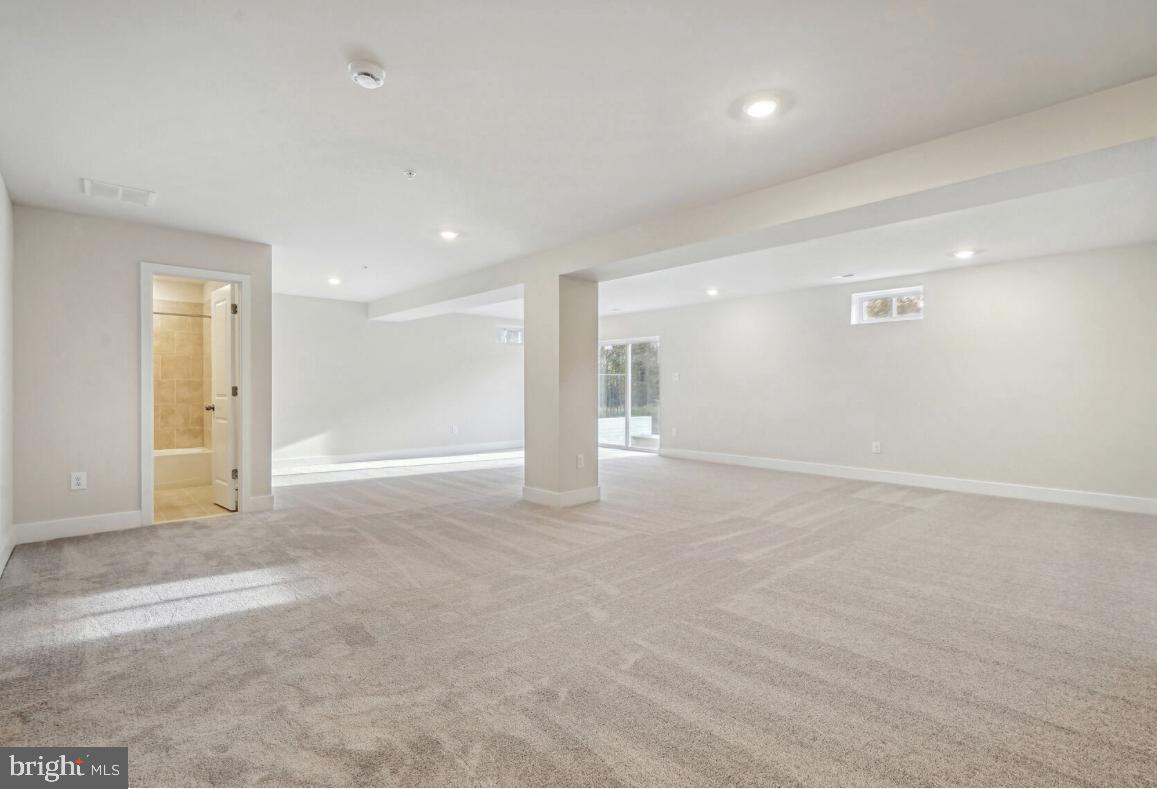 ST. CHARLES - Residential