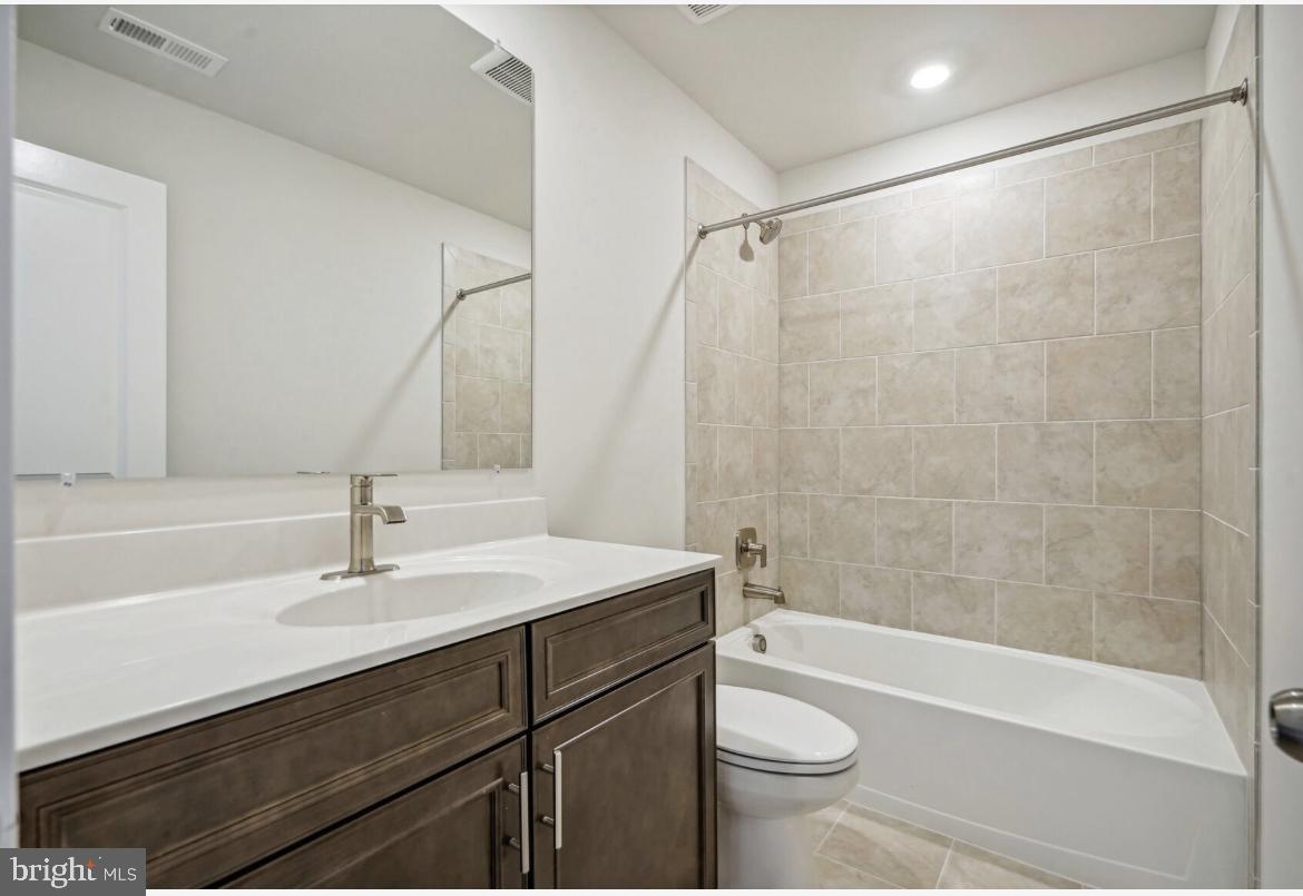 ST. CHARLES - Residential