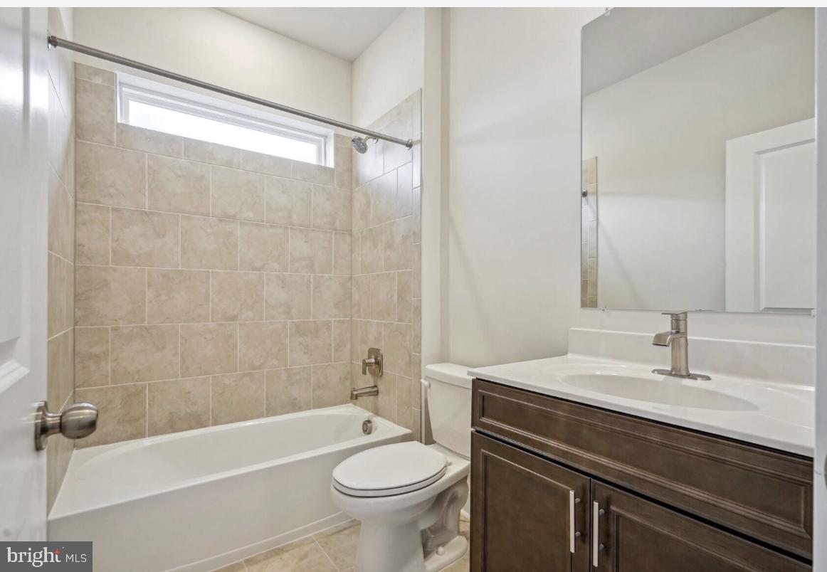 ST. CHARLES - Residential