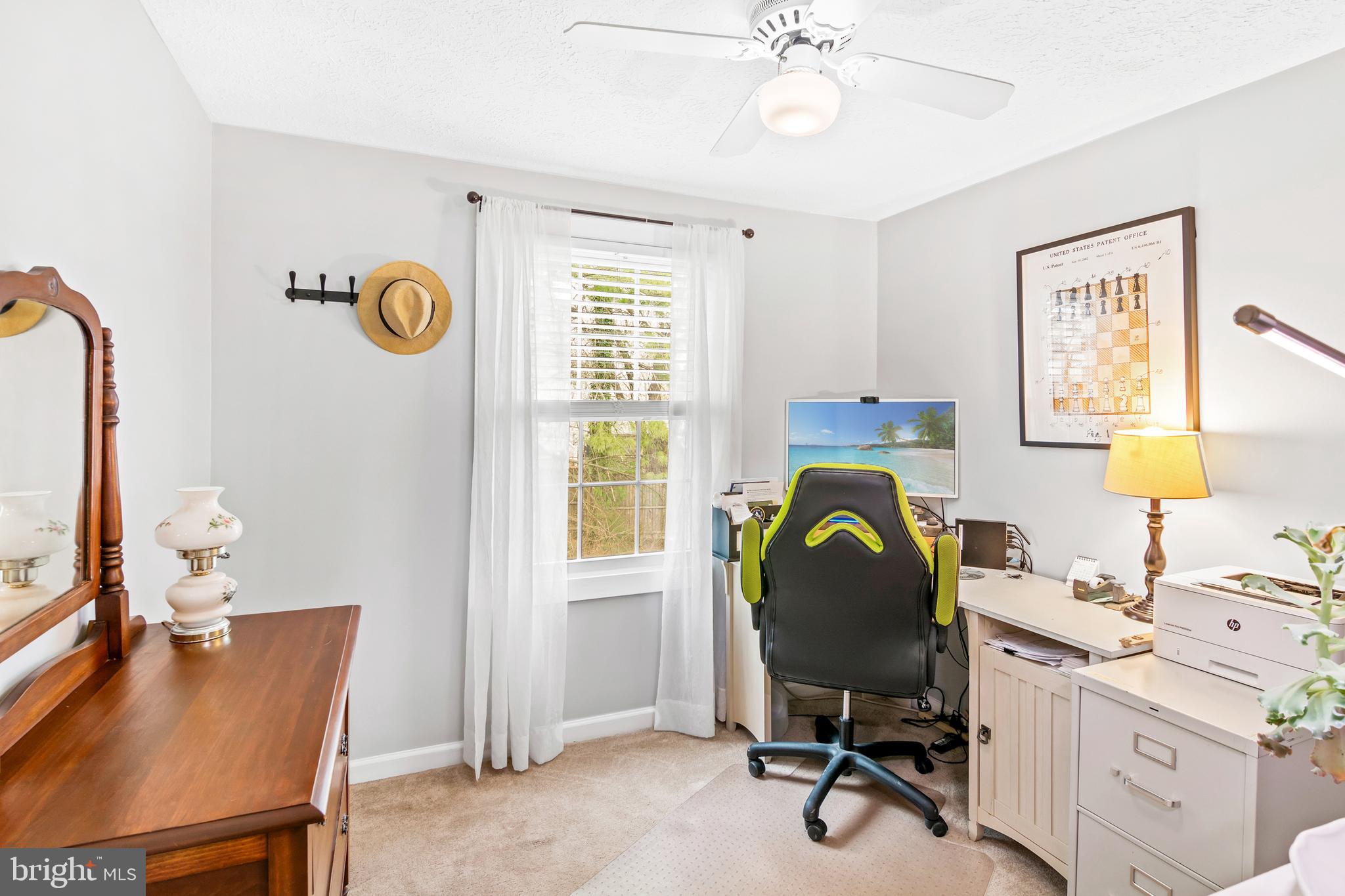 HALLFIELD MANOR - Residential