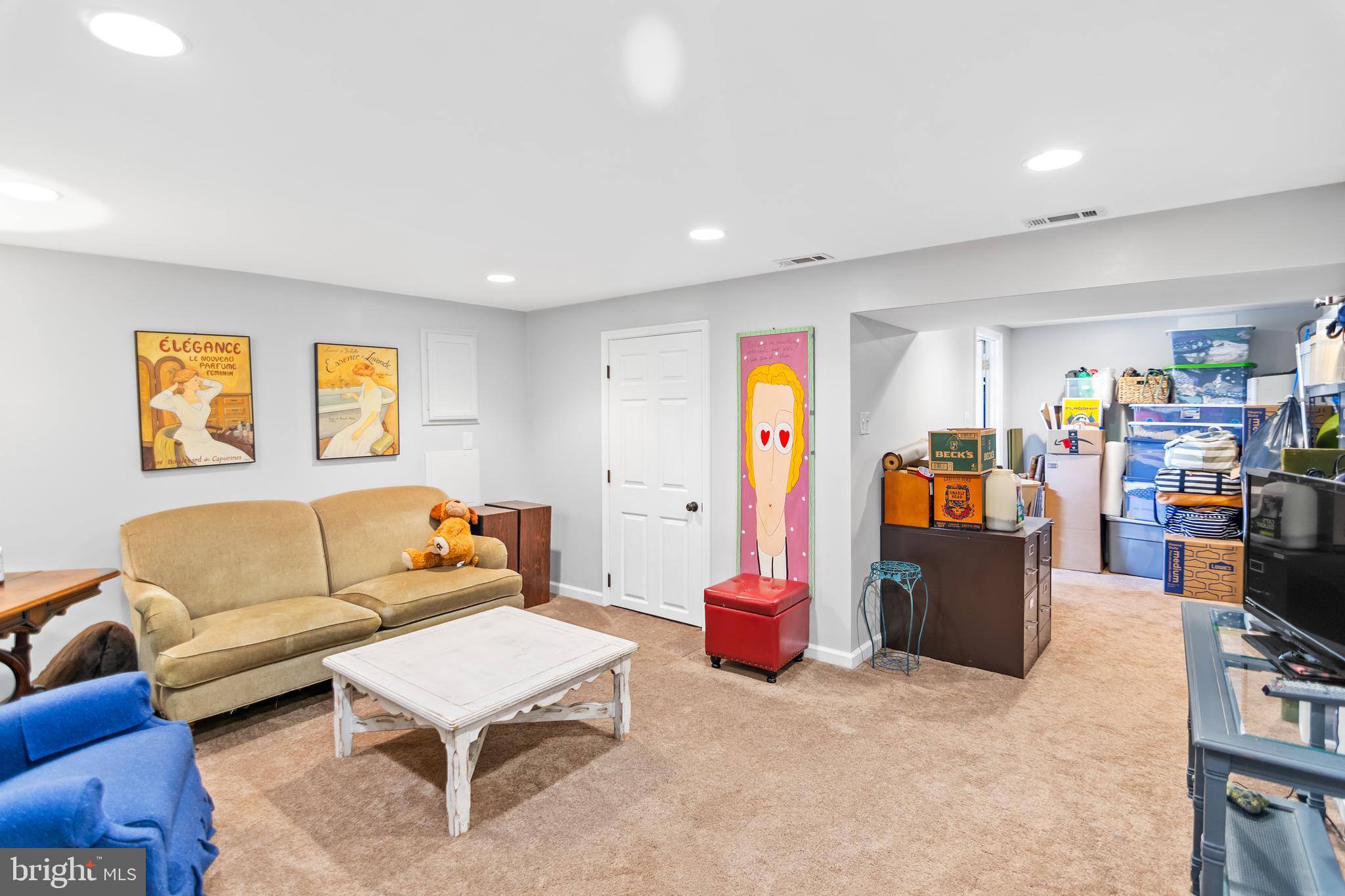 HALLFIELD MANOR - Residential