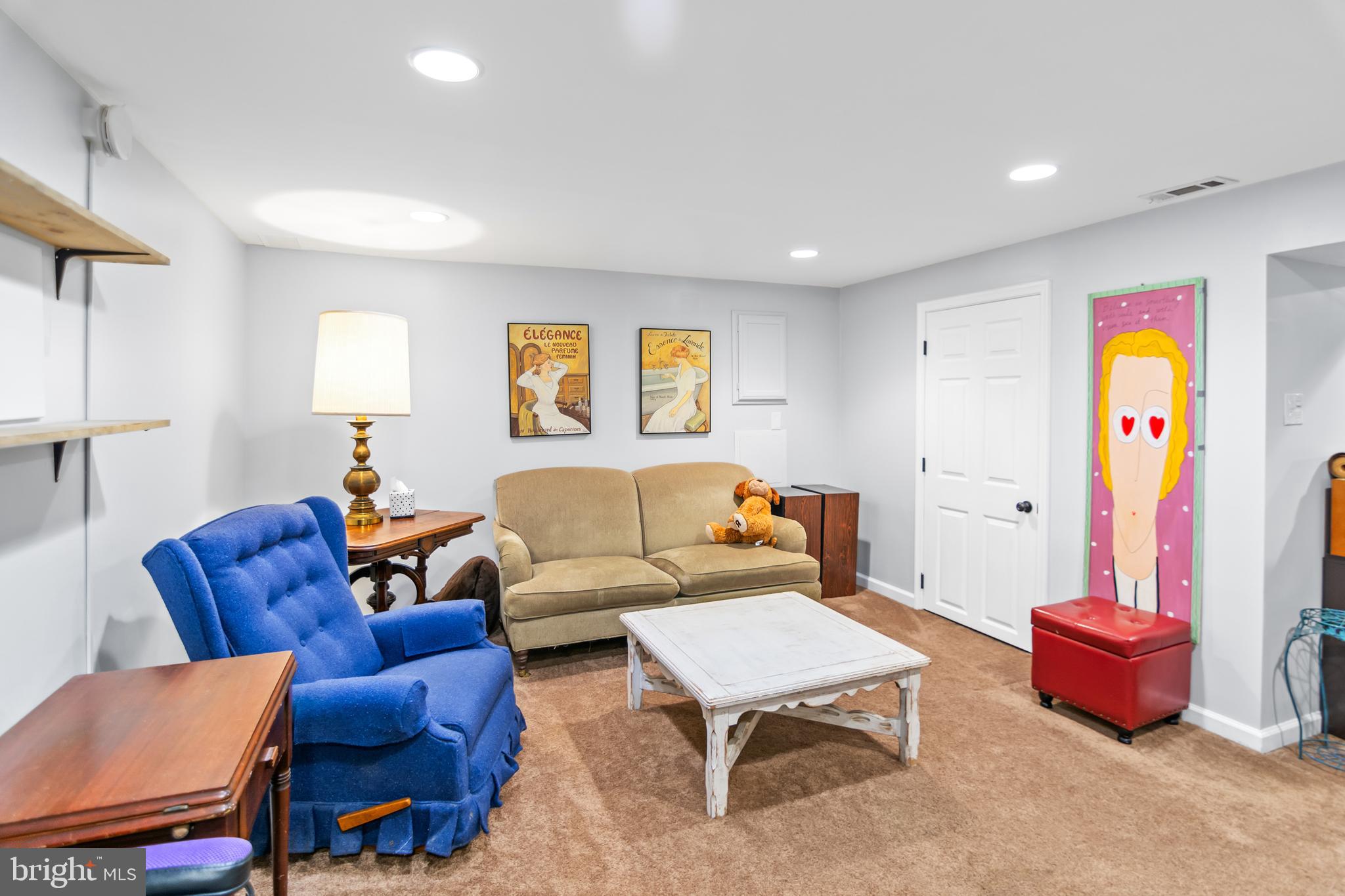 HALLFIELD MANOR - Residential