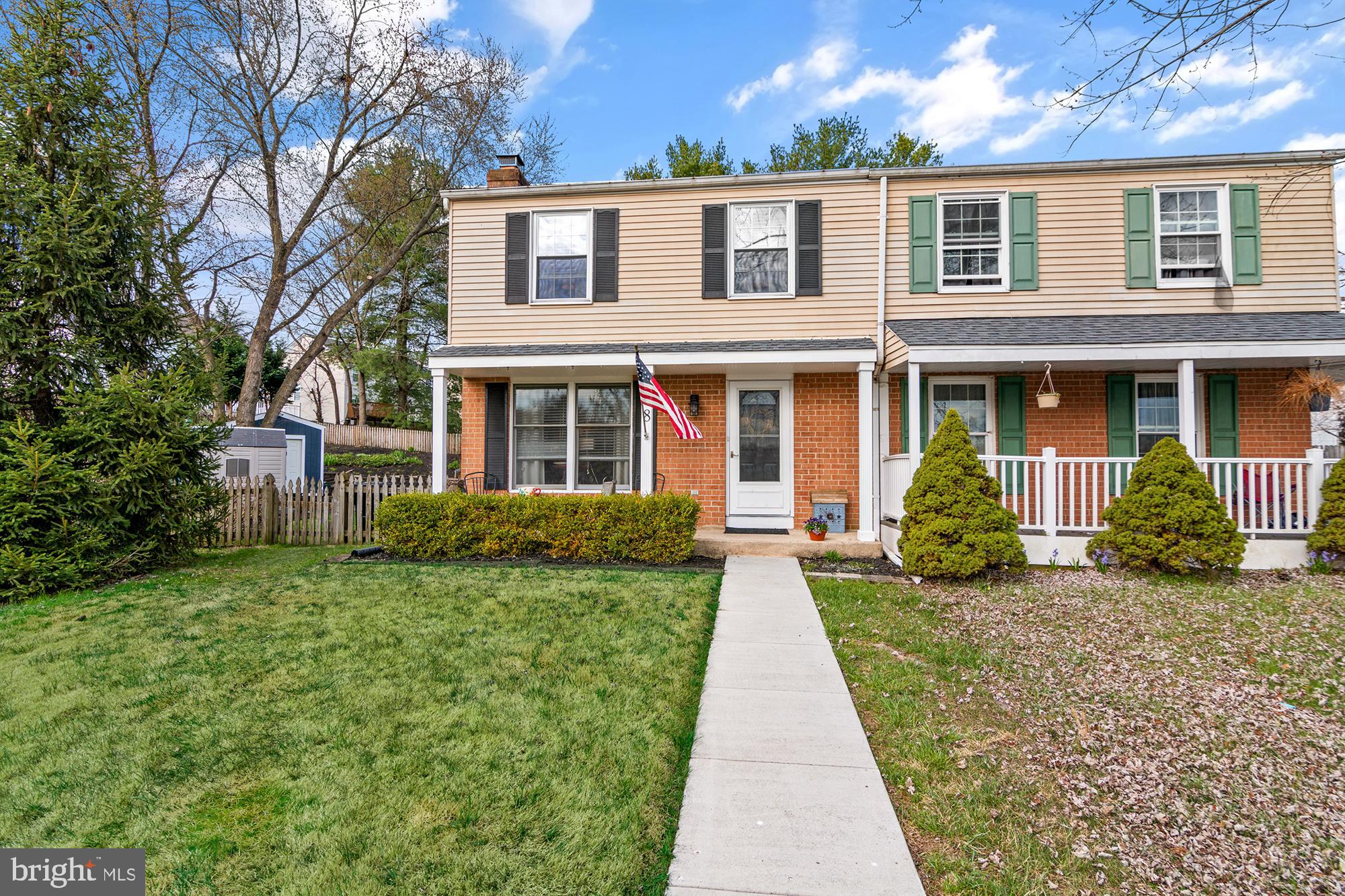 HALLFIELD MANOR - Residential