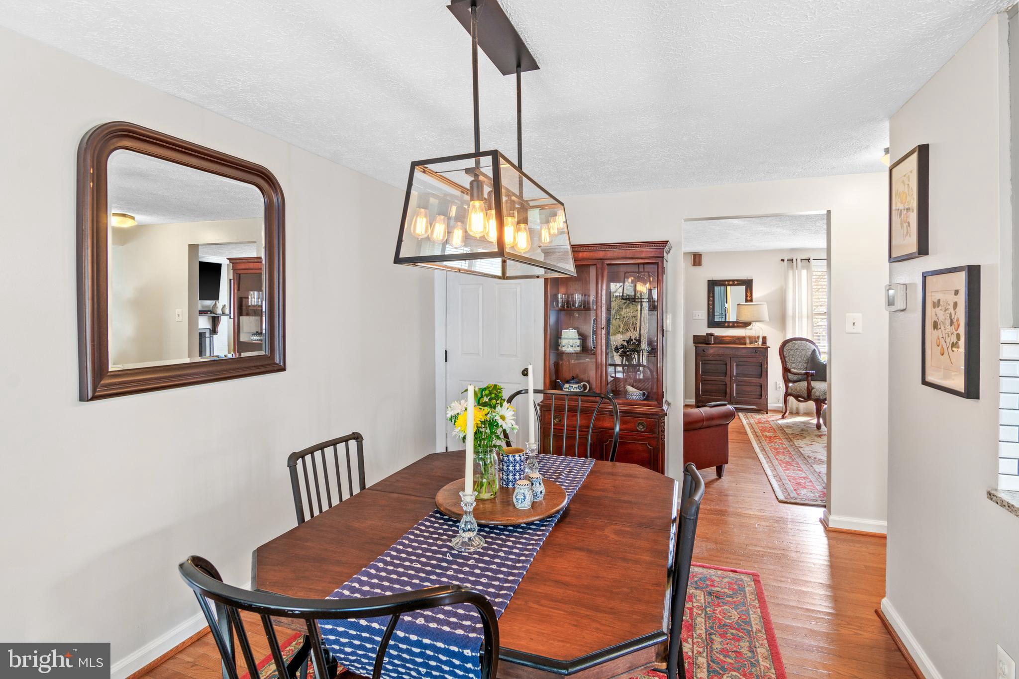 HALLFIELD MANOR - Residential