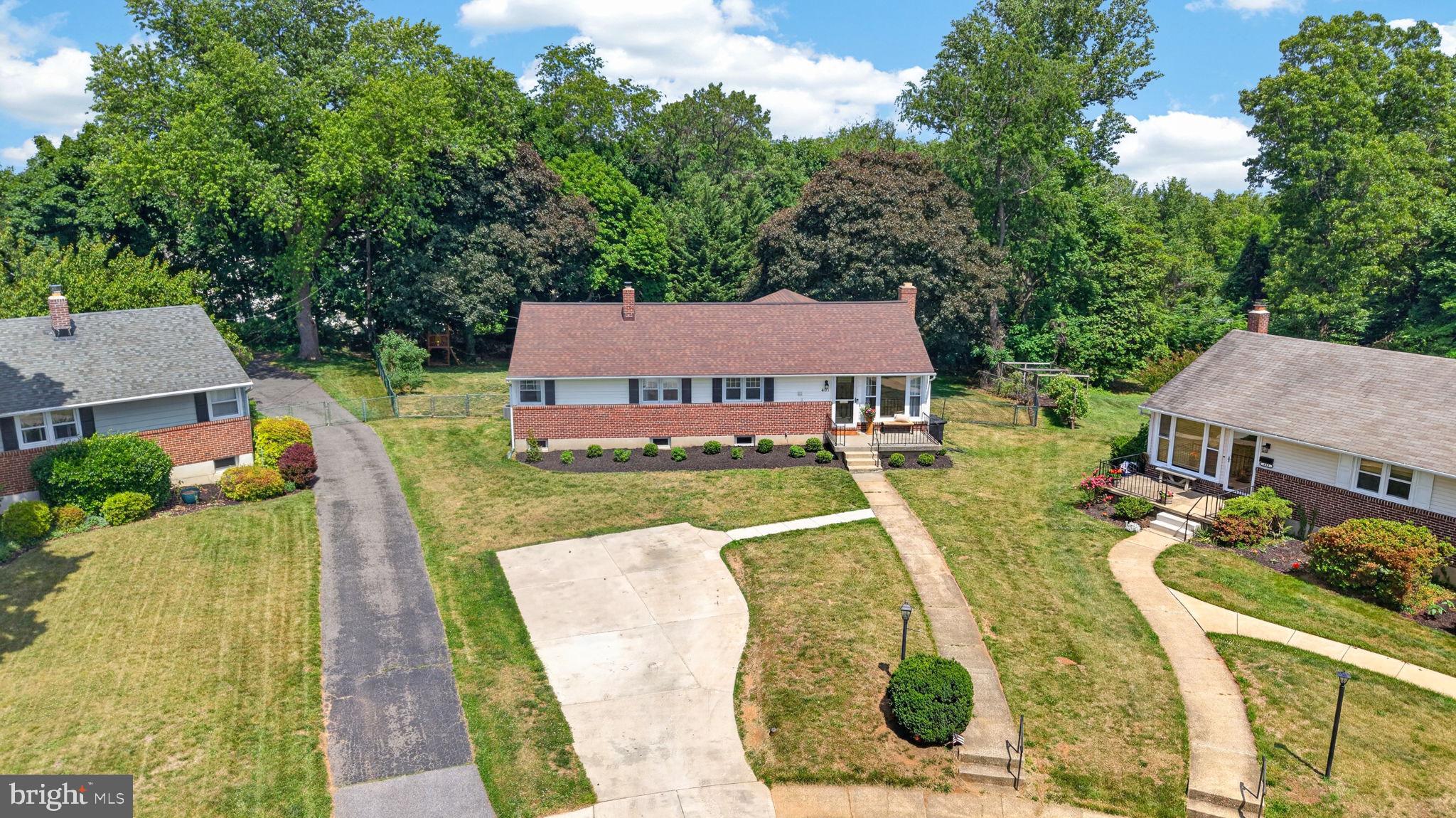 401 ALLVIEW COURT