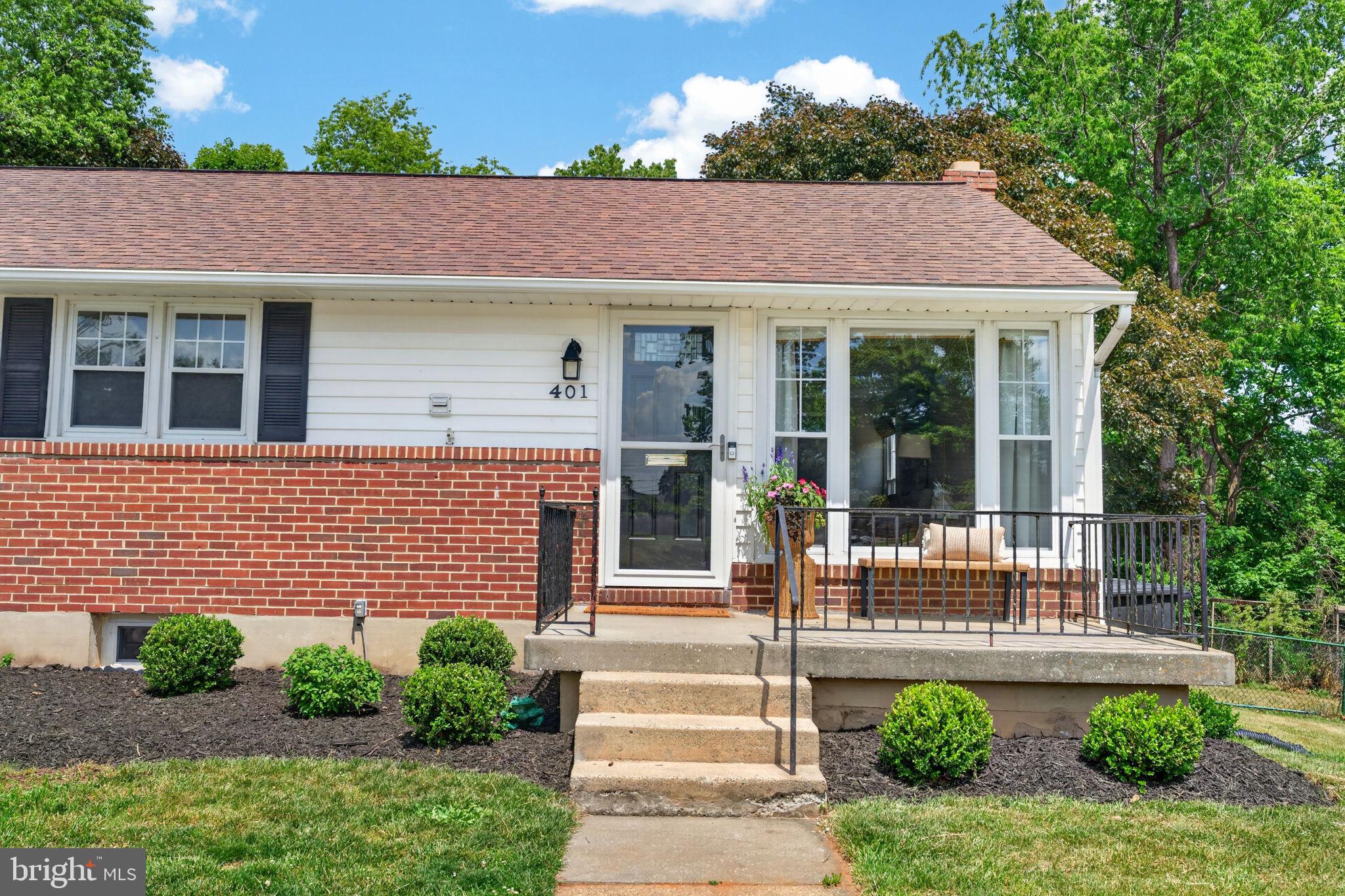 401 ALLVIEW COURT