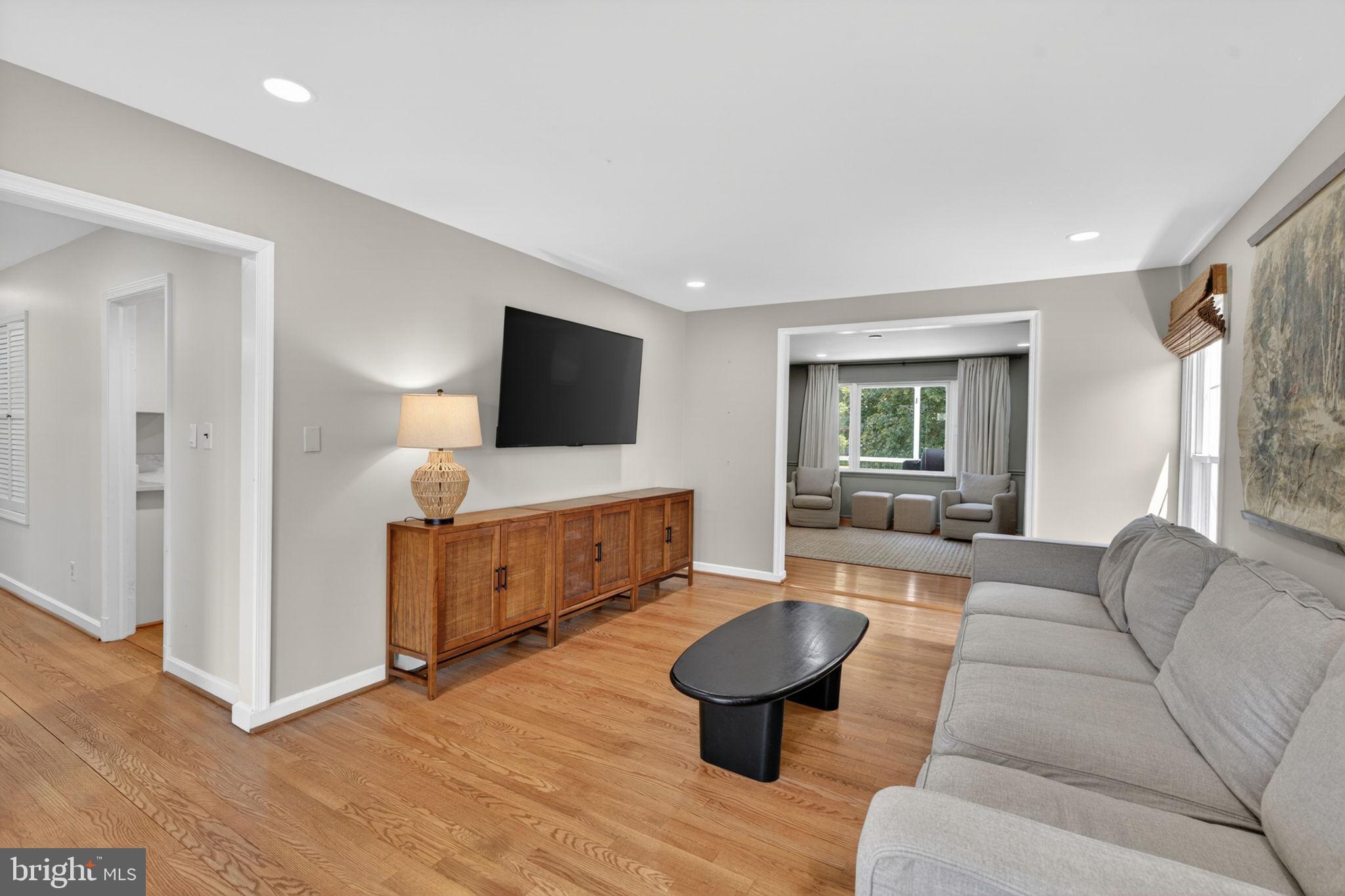 401 ALLVIEW COURT
