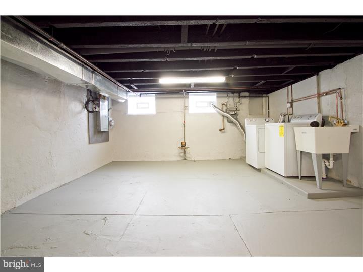 POINT BREEZE - Residential