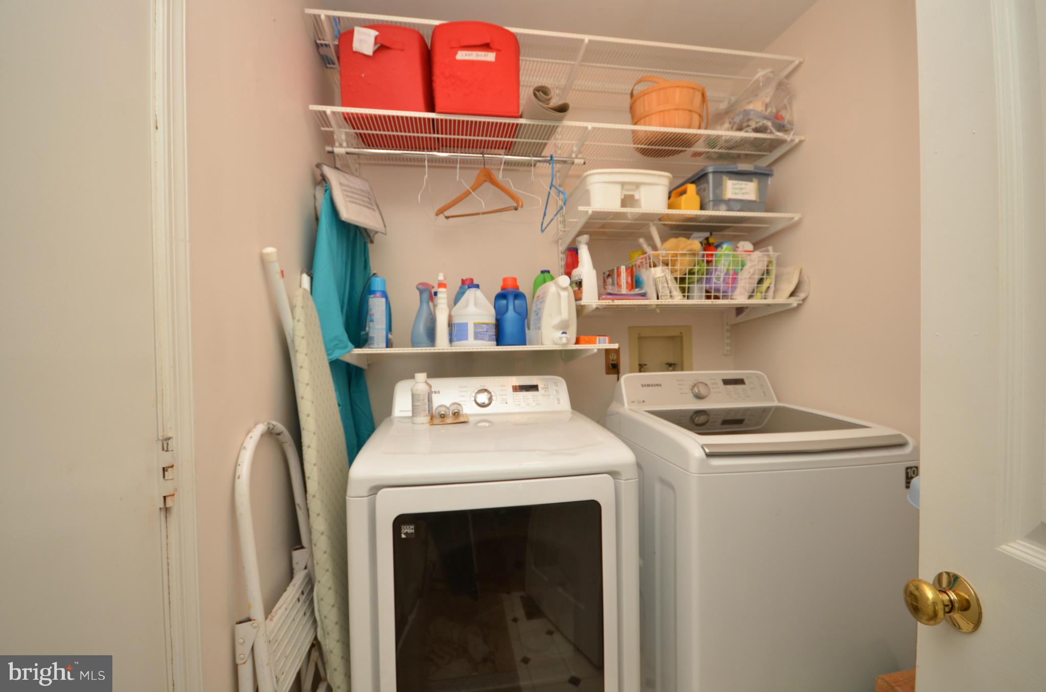 COUNTRYSIDE - Residential