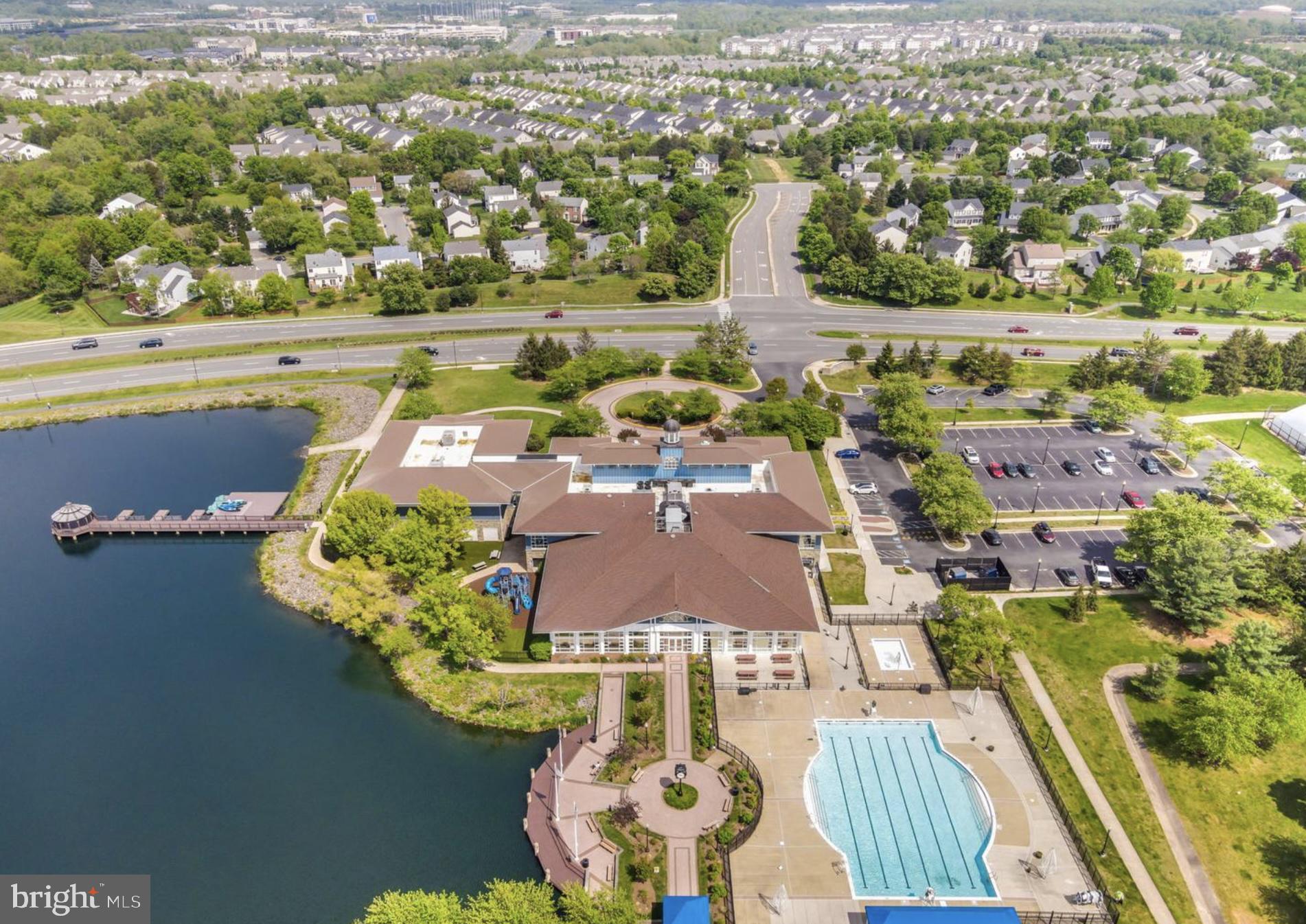 ASHBURN VILLAGE - Residential