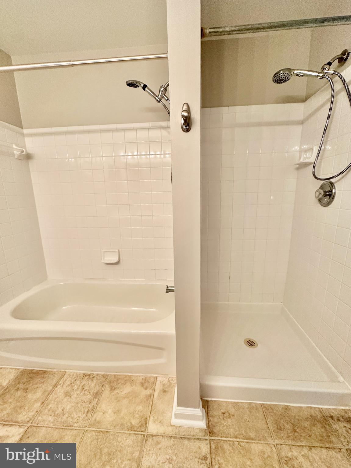 ASHBURN VILLAGE - Residential