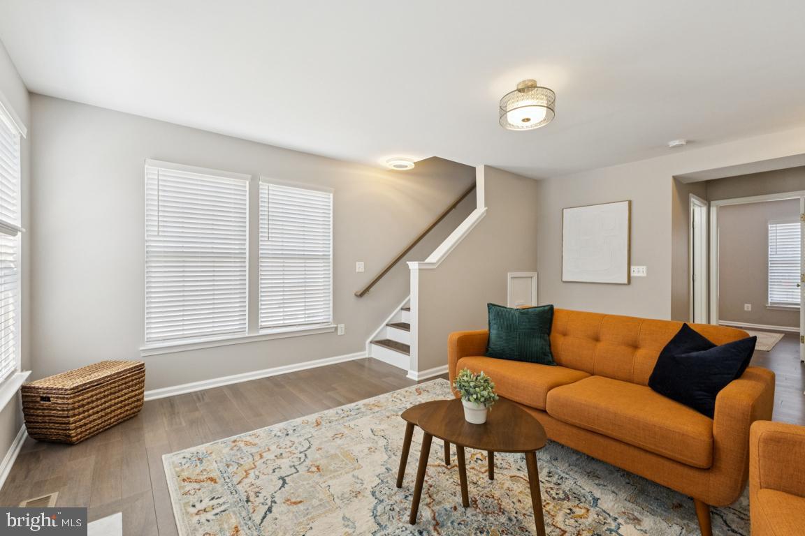 ASHBURN VILLAGE - Residential