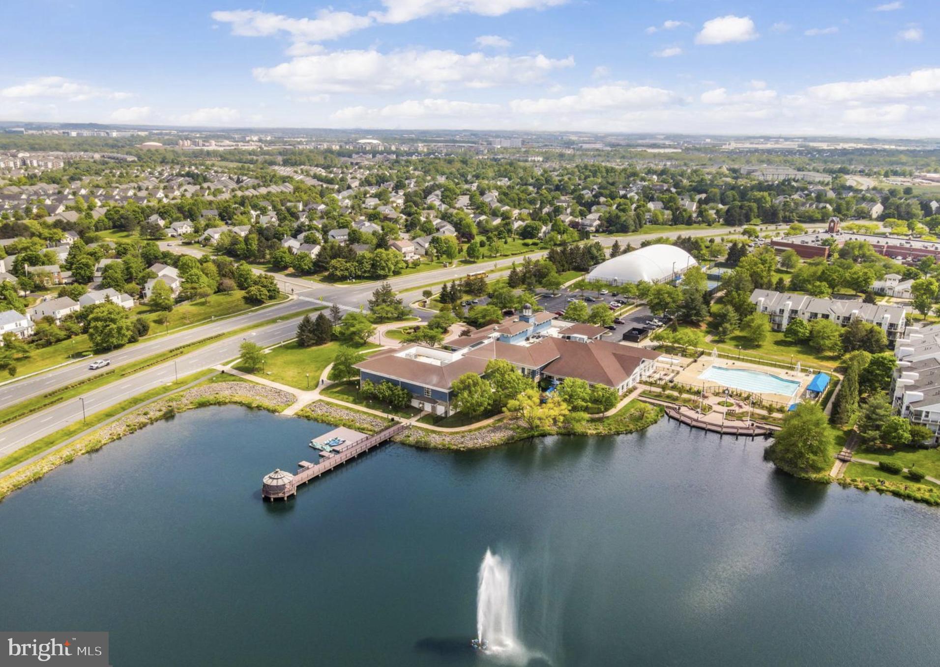 ASHBURN VILLAGE - Residential