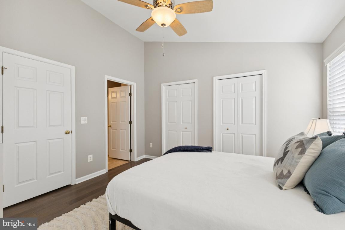 ASHBURN VILLAGE - Residential