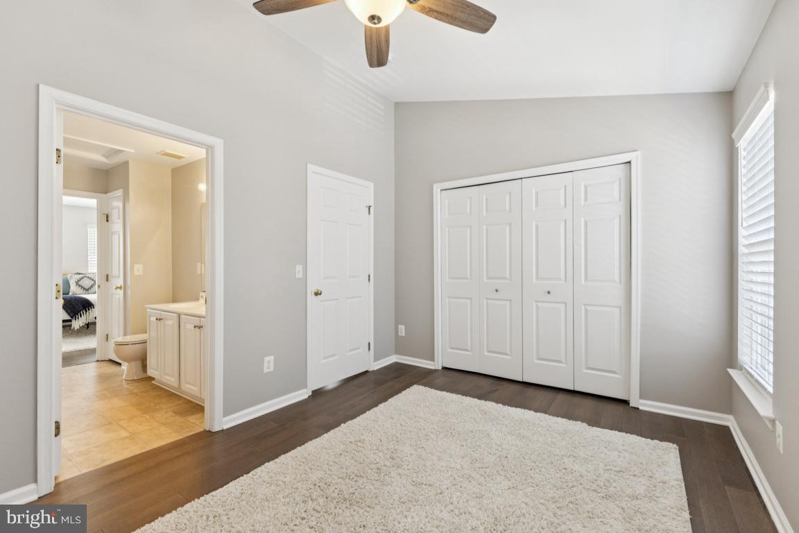 ASHBURN VILLAGE - Residential