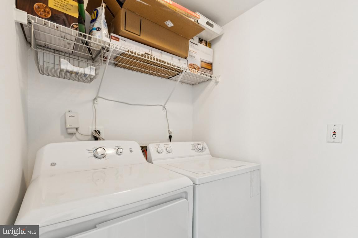 ASHBURN VILLAGE - Residential