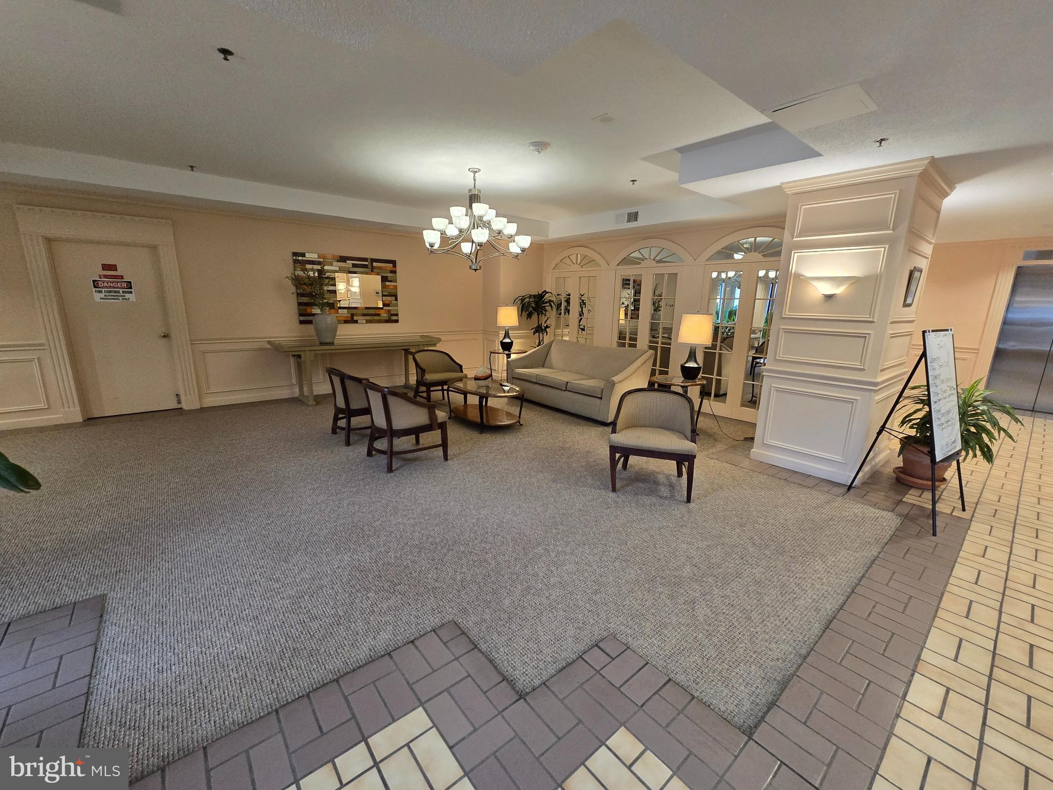 LEISURE WORLD - Residential Lease