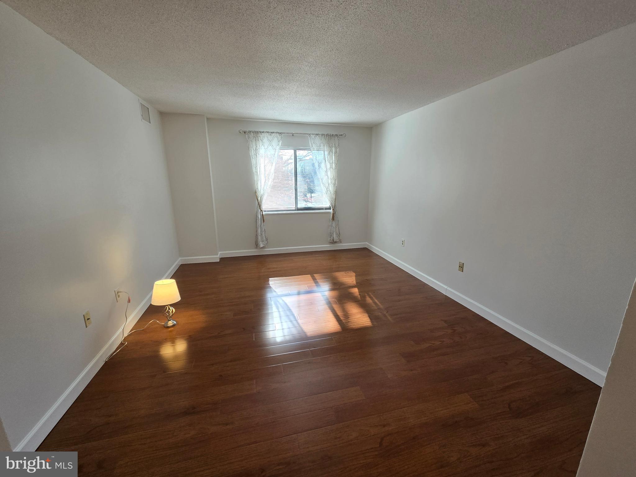 LEISURE WORLD - Residential Lease