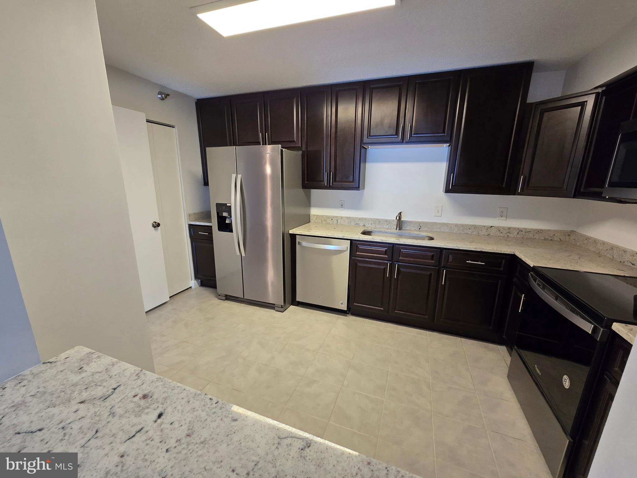 LEISURE WORLD - Residential Lease