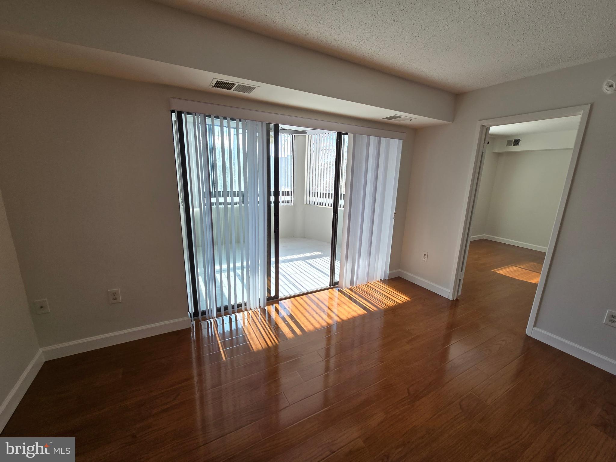 LEISURE WORLD - Residential Lease