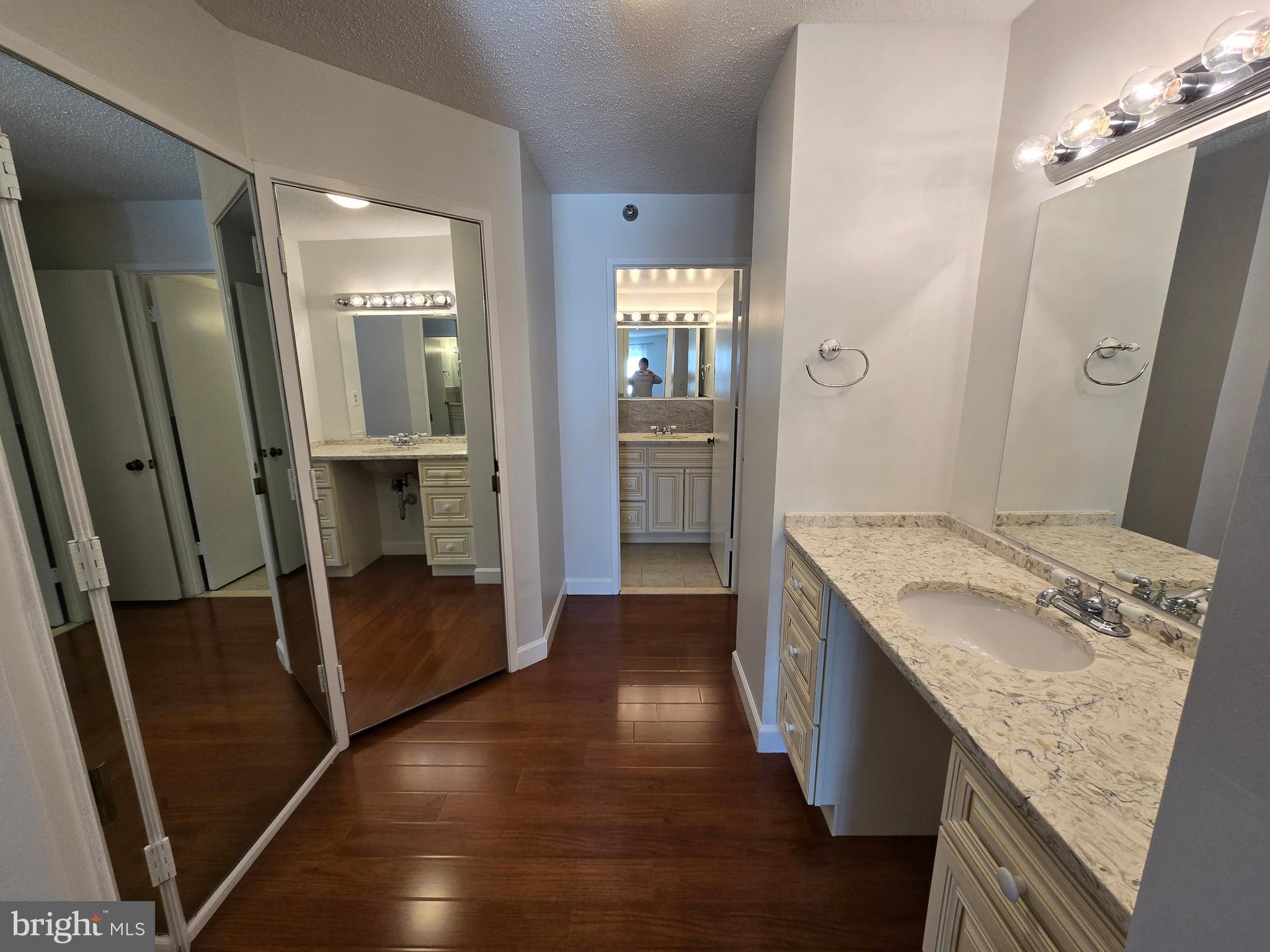 LEISURE WORLD - Residential Lease