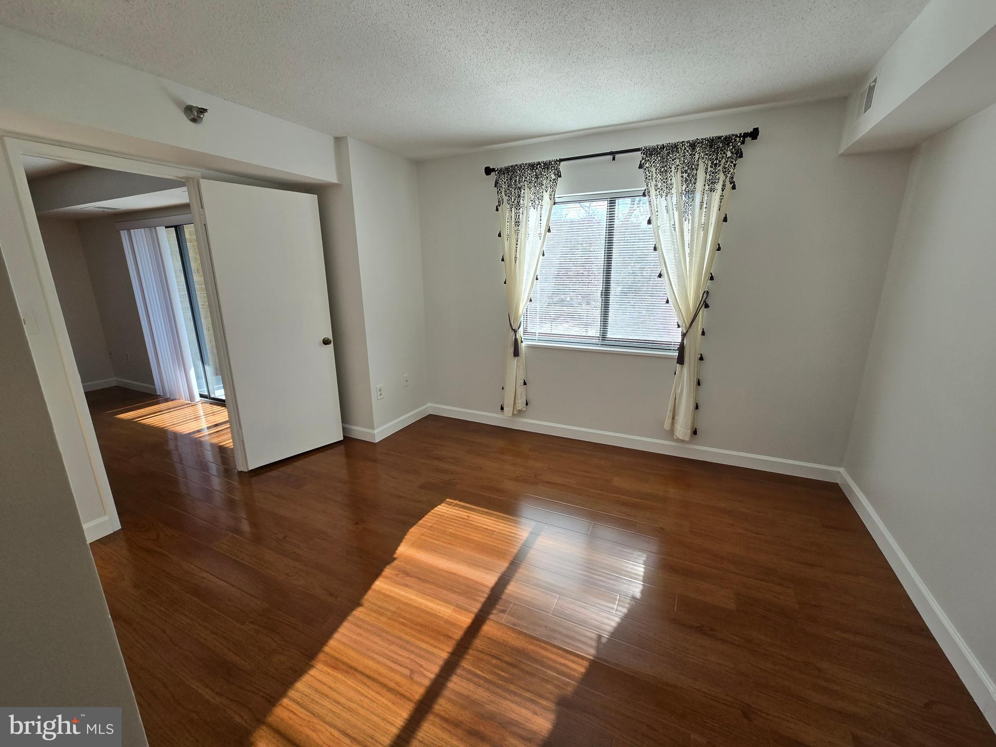 LEISURE WORLD - Residential Lease