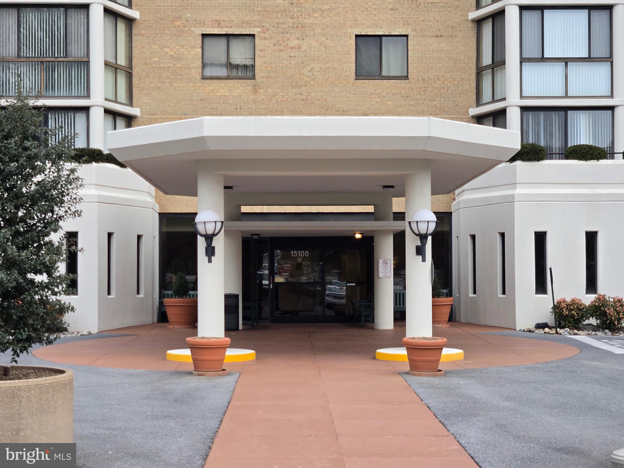 LEISURE WORLD - Residential Lease