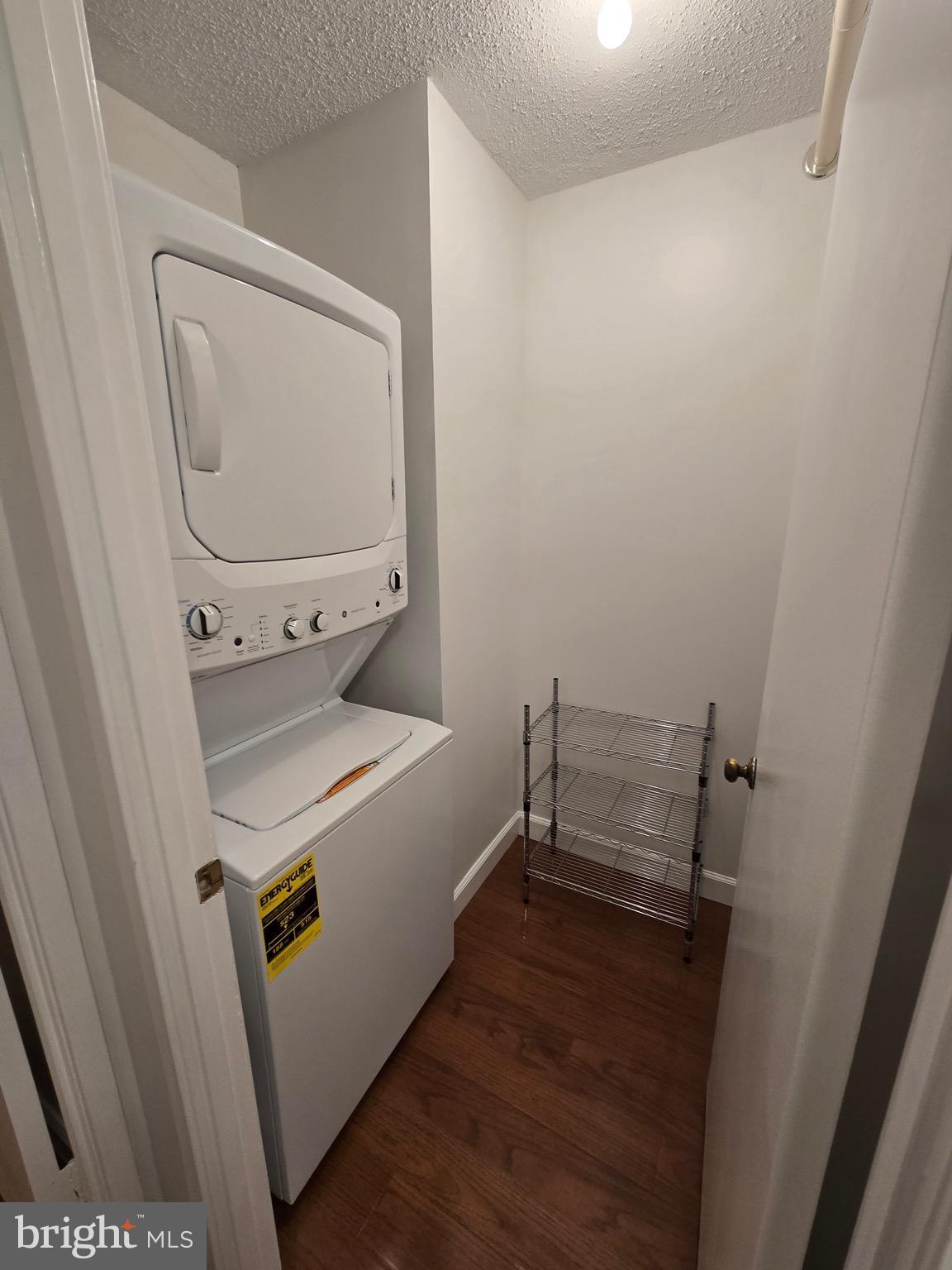 LEISURE WORLD - Residential Lease