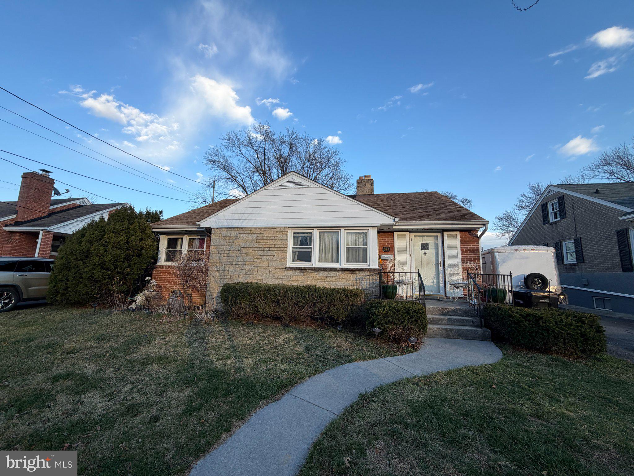 544 DUNLAP STREET