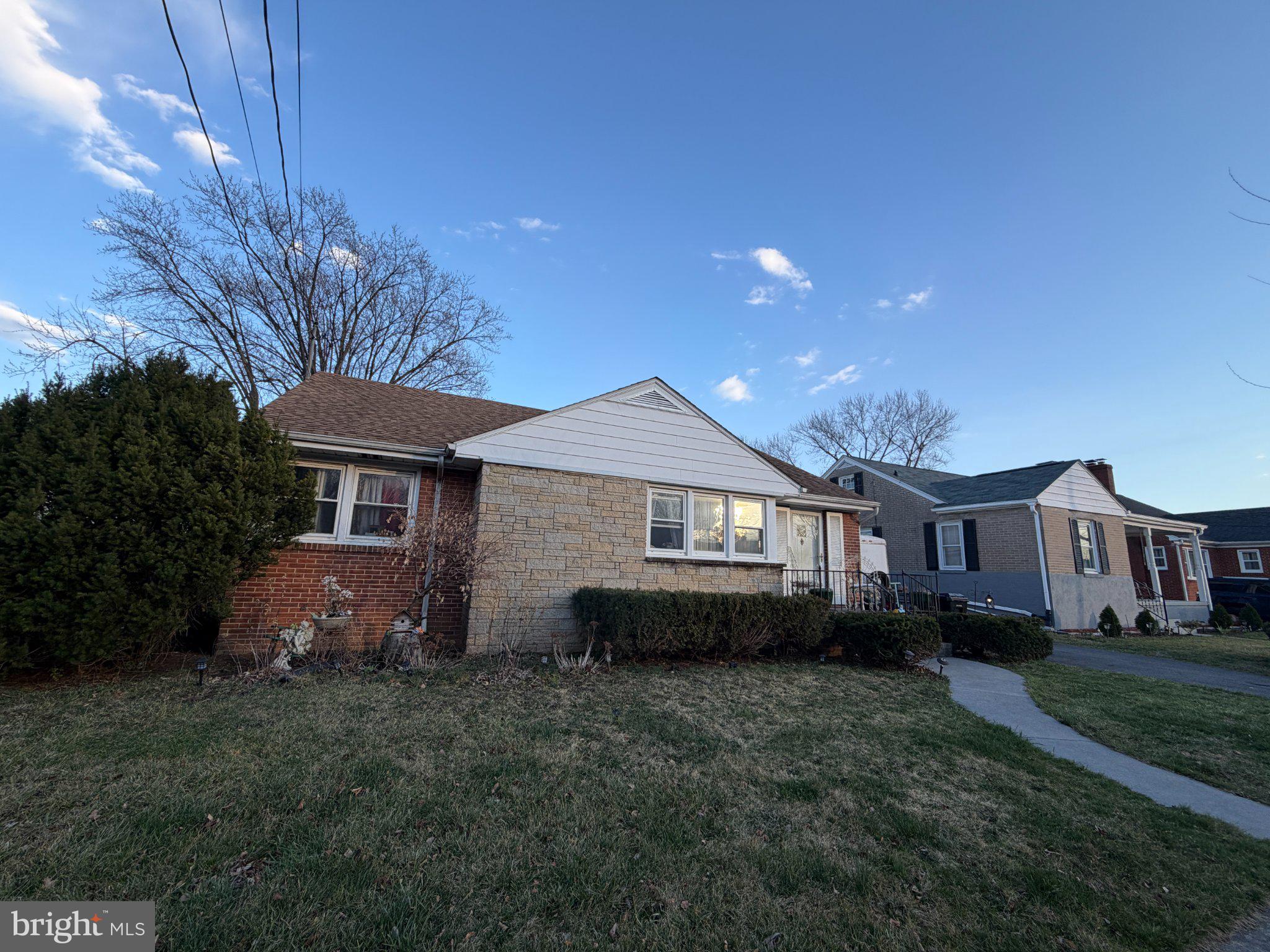 544 DUNLAP STREET