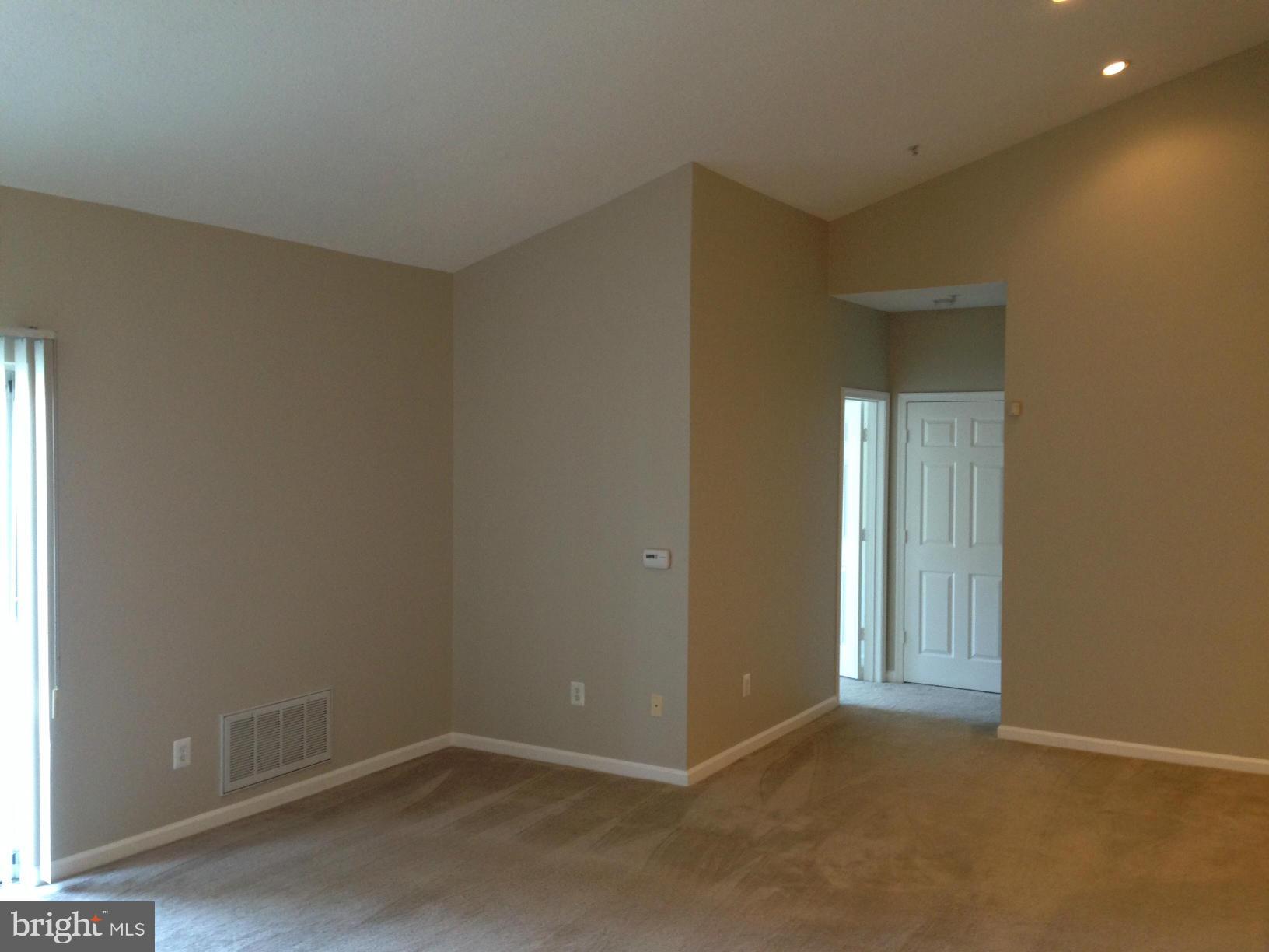 EDGEWATER AT TOWN CENTER - Residential Lease