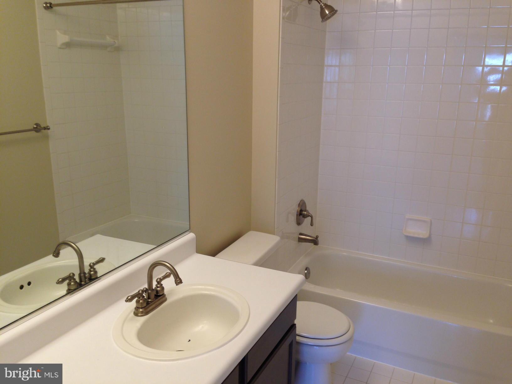 EDGEWATER AT TOWN CENTER - Residential Lease