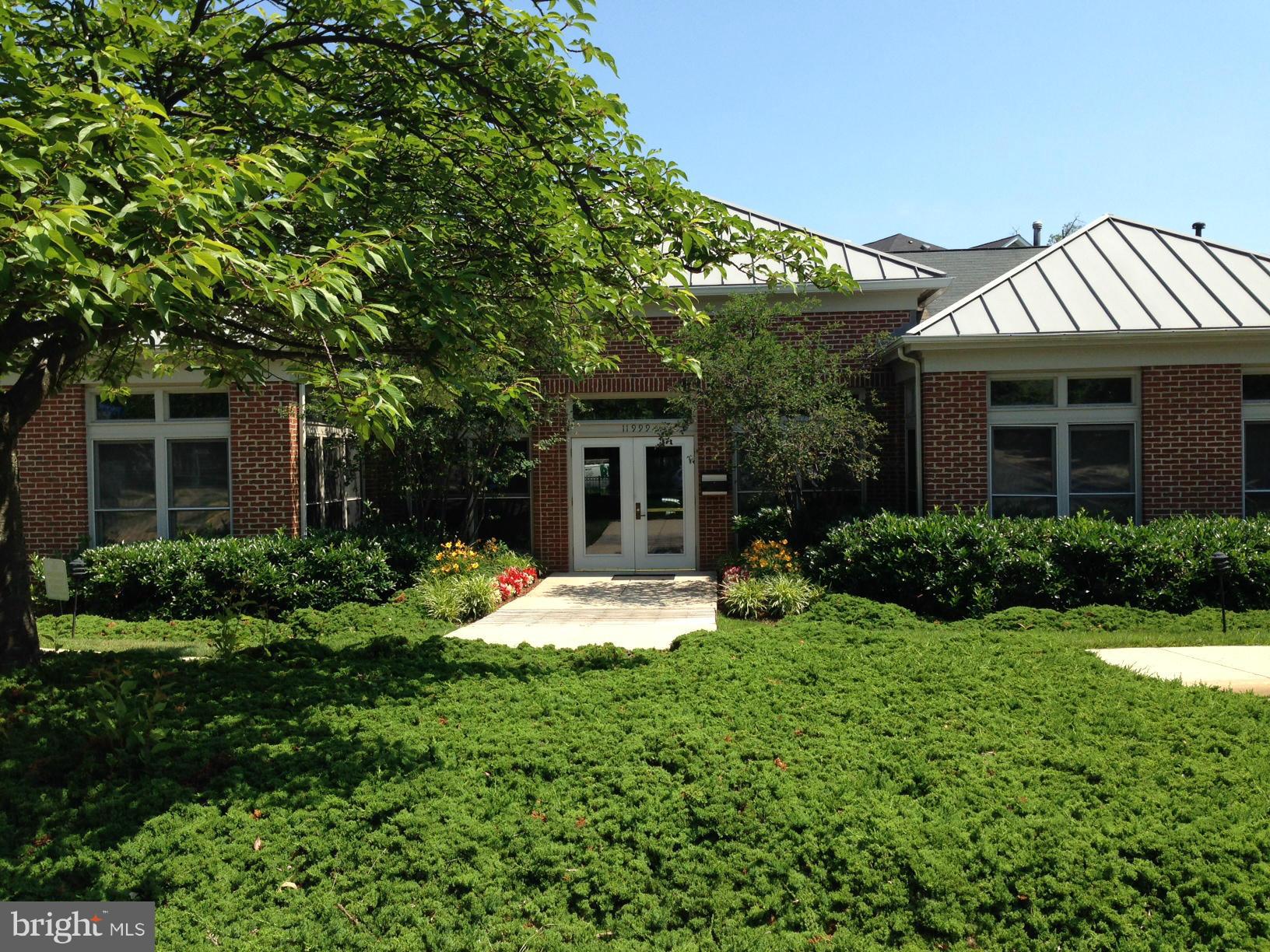 EDGEWATER AT TOWN CENTER - Residential Lease